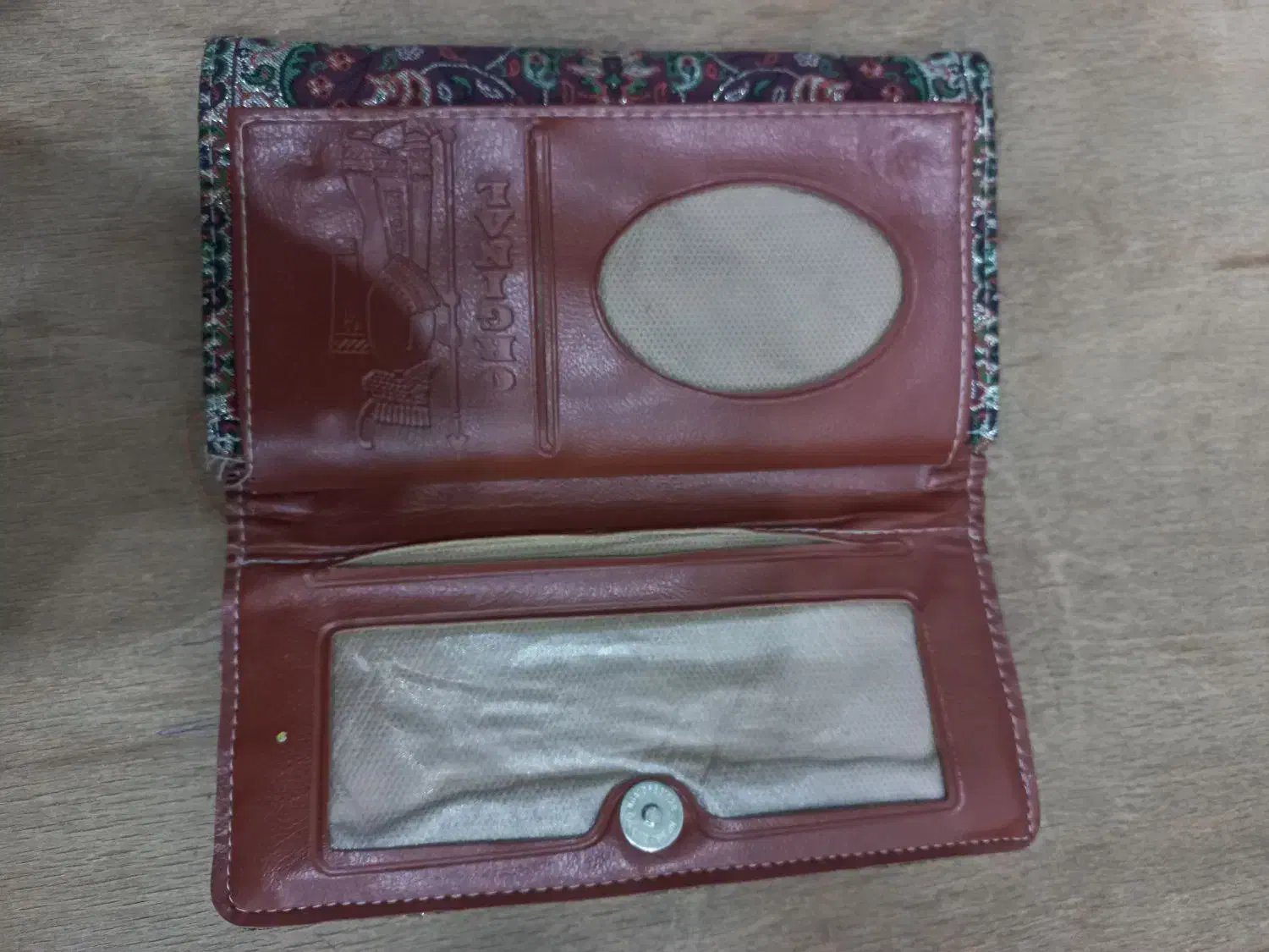 فروش فوری کیف پول|کیف، کفش، کمربند|شاهرود, |دیوار