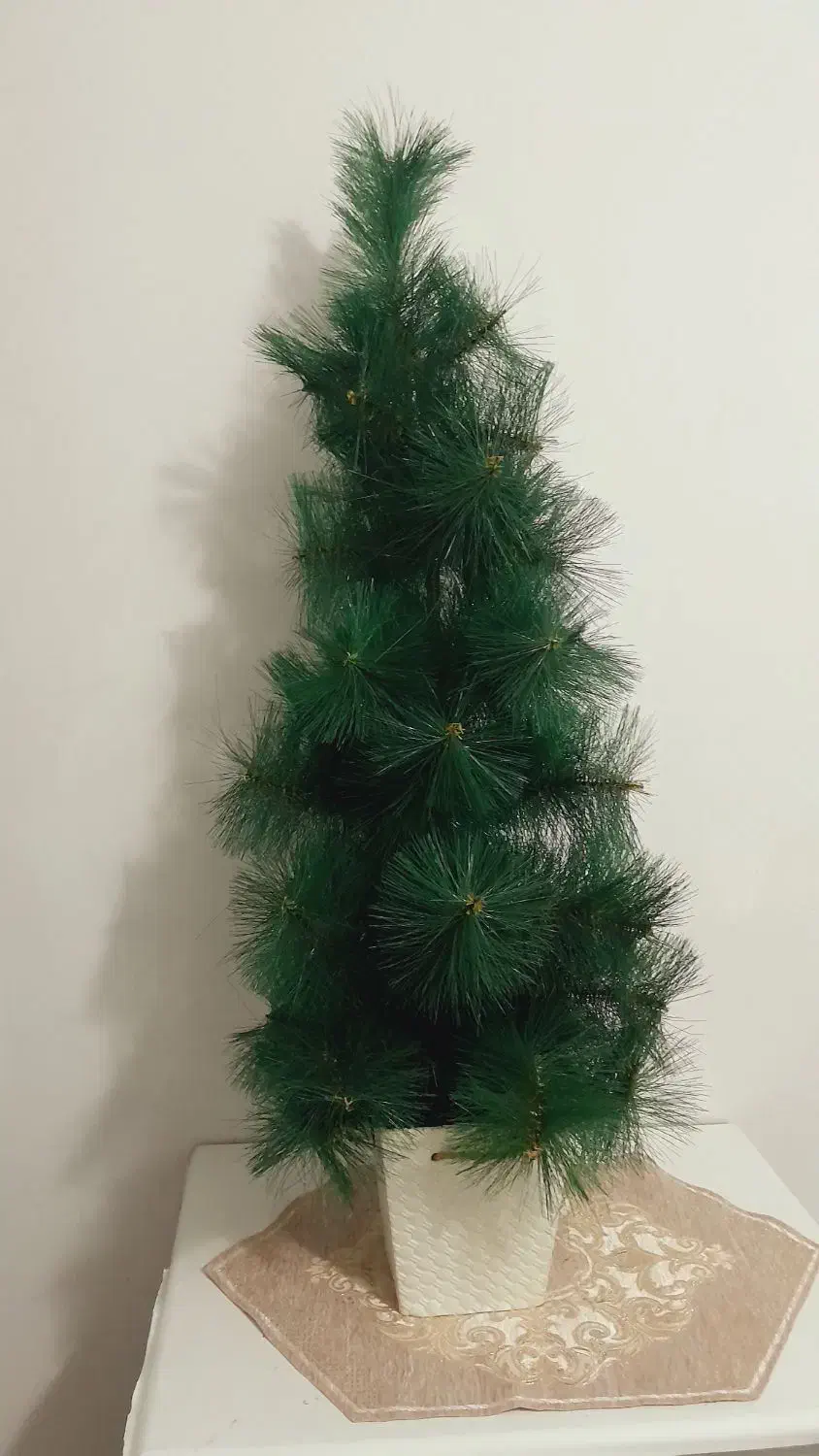 درخت کاج مصنویی|گل مصنوعی|رشت, حمیدیان|دیوار