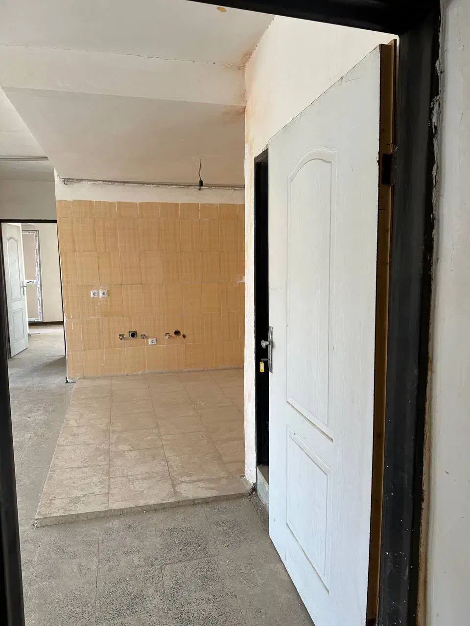 دسترسی اسان به مترو قابل تهاتر قیمت تمام شده|فروش آپارتمان|هشتگرد, شهرک بوستان|دیوار