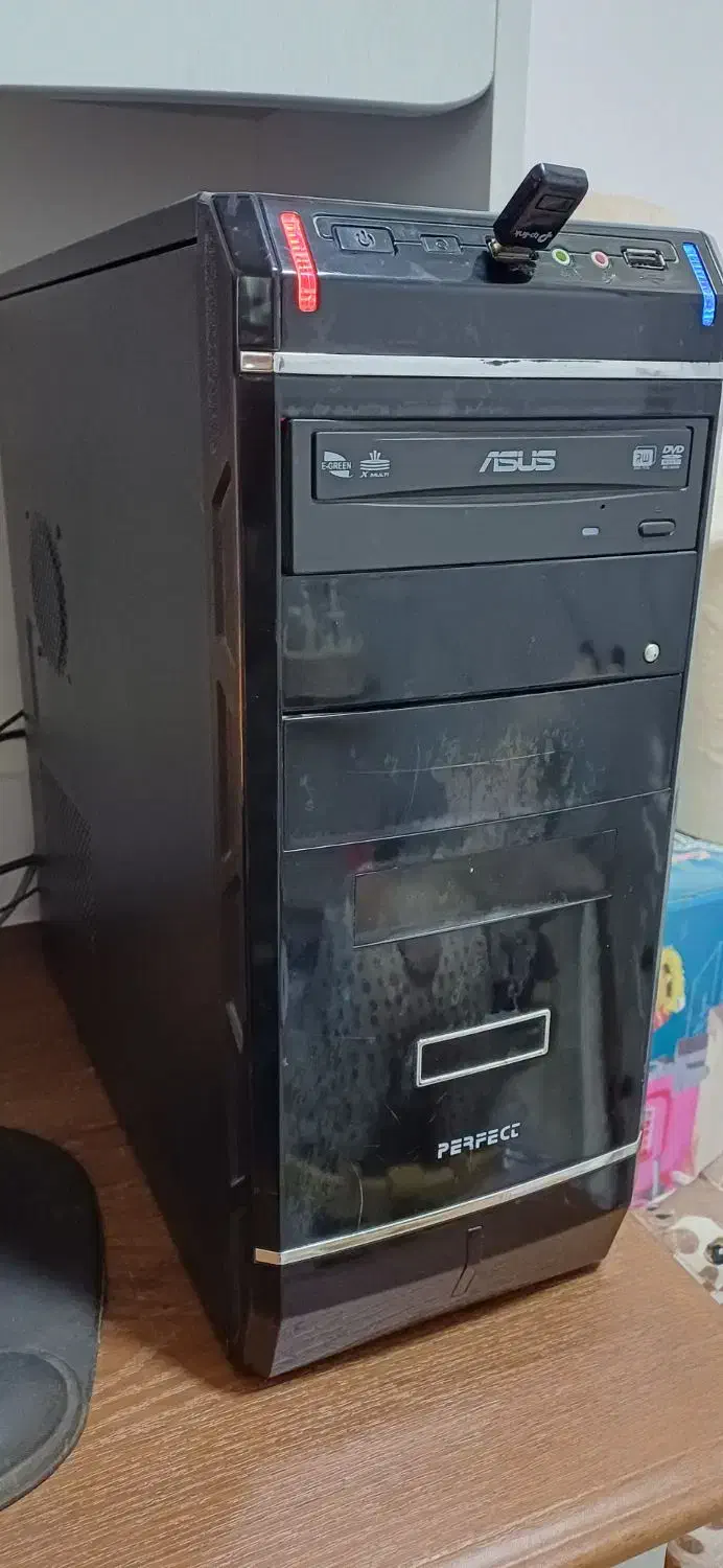 کامپیوتر اداری و خانگی|رایانه رومیزی|زارچ, |دیوار