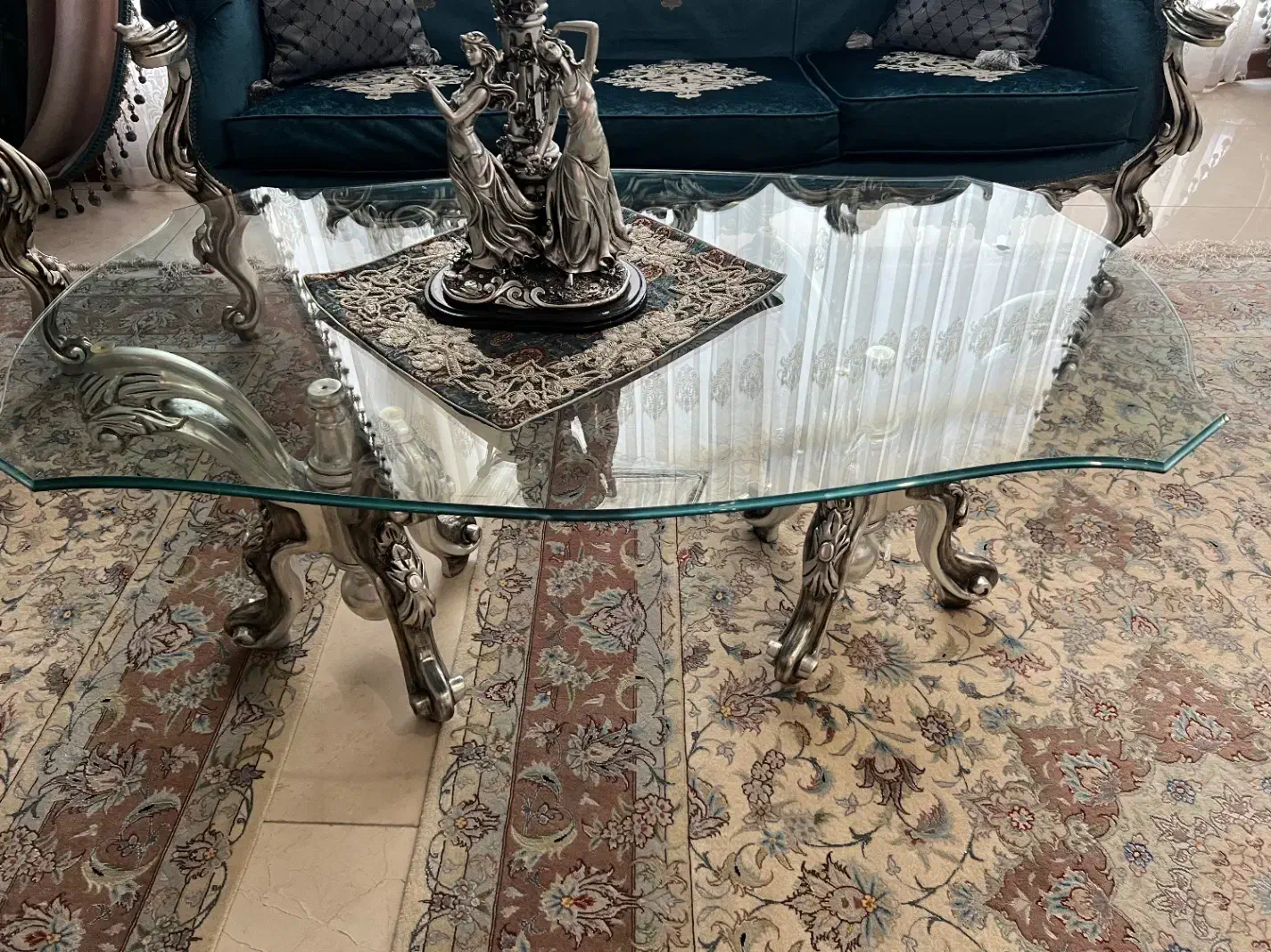 میز جلو مبلی پایه گلدونی به همراه دو عدد عسلی|مبلمان خانگی و میز عسلی|تهران, ظفر|دیوار