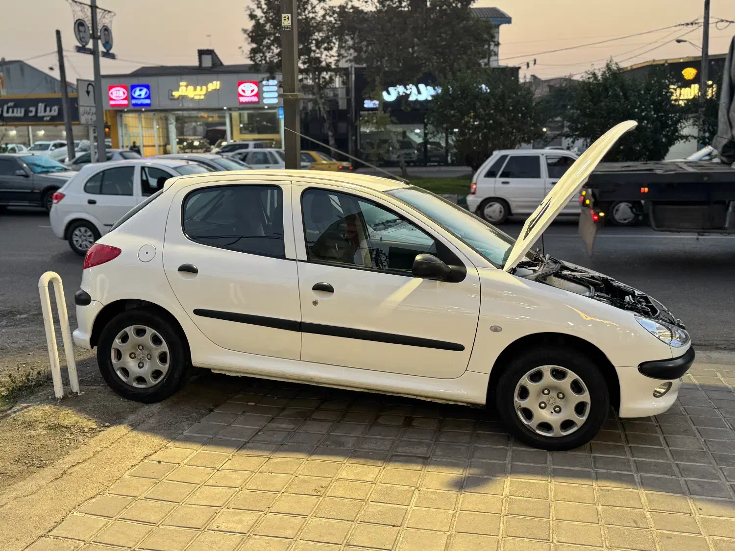 پژو ۲۰۶|خودرو سواری و وانت|رشت, جانبازان|دیوار