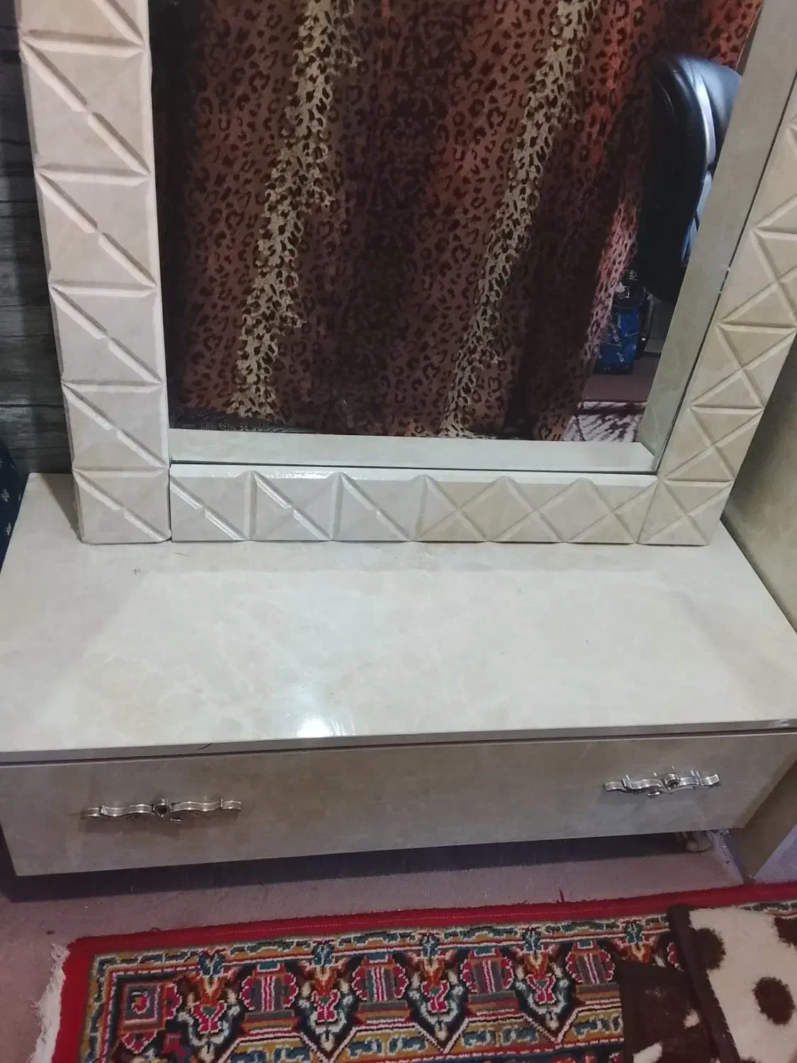 آیینه و کنسول سالنی|مبلمان خانگی و میز عسلی|میانه, |دیوار