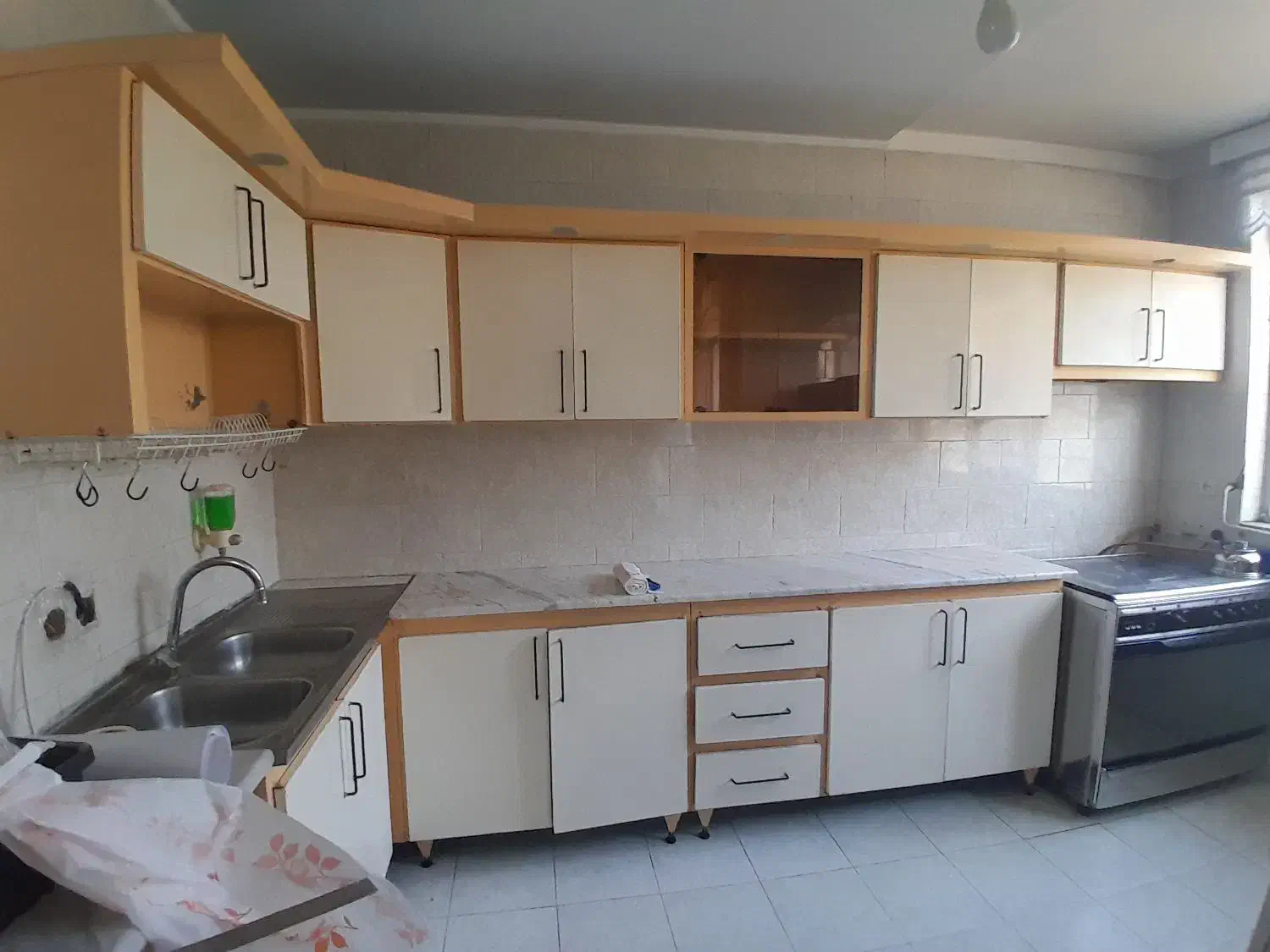 فروش و نصب کاغذ دیواری و برچسب|خدمات پیشه و مهارت|کرمانشاه, |دیوار