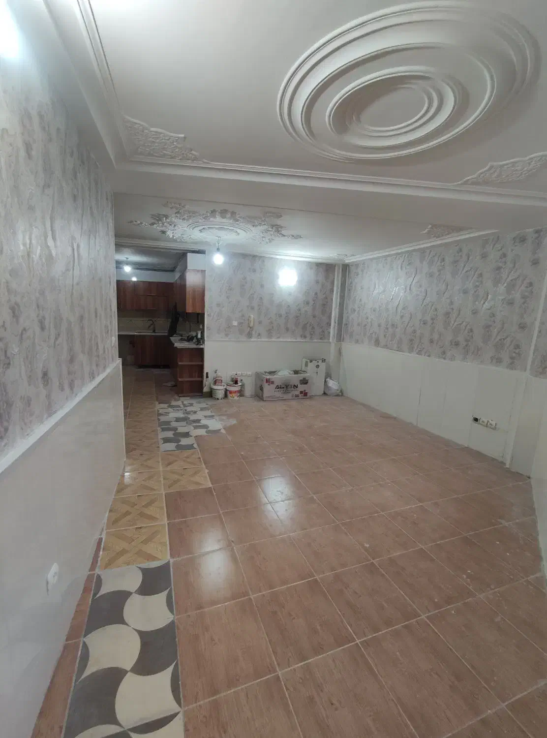 سوییت تک خواب با پارکینگ در ابتدای جمهوری 40|فروش آپارتمان|لنگرود, |دیوار