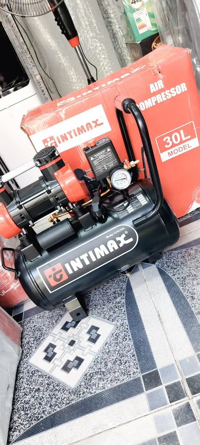 پمپ باد 30و40 لیترسایلنت سیم پیچ مس مایر آلمان|ابزارآلات|بروجرد, |دیوار