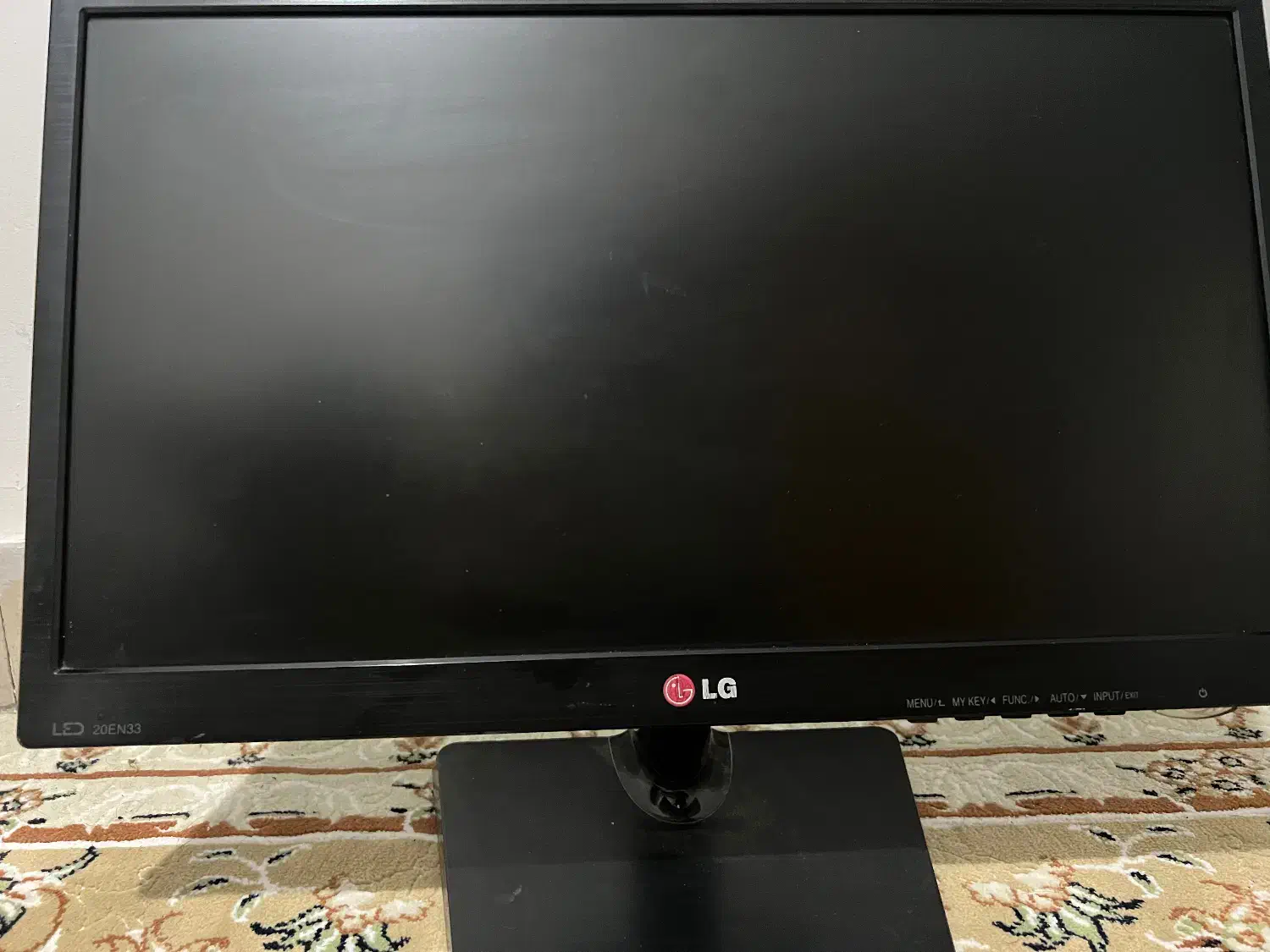 مانیتور LG 60 هرتز سالم ۲۰ اینچ|قطعات و لوازم جانبی رایانه|تهران, وحیدیه|دیوار
