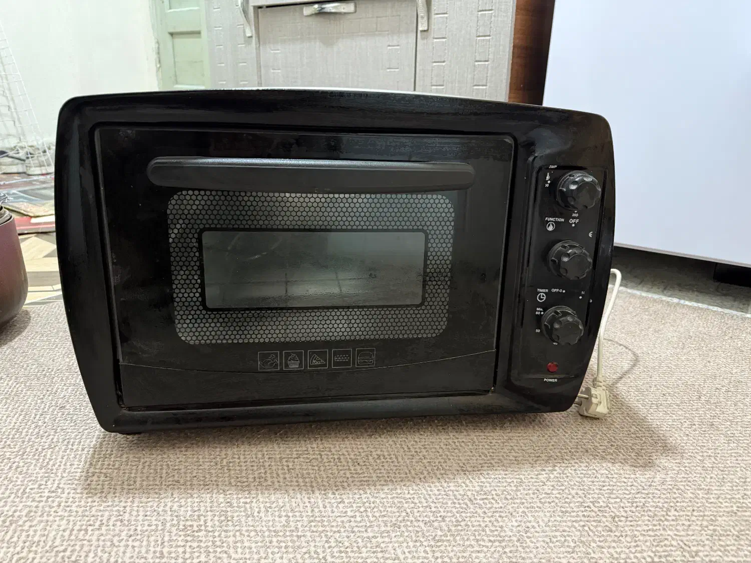 توستر کاملا نوعه نو سالم فقط چندبار استفاده شده|اجاق گاز و لوازم برقی پختوپز|گنبد کاووس, |دیوار