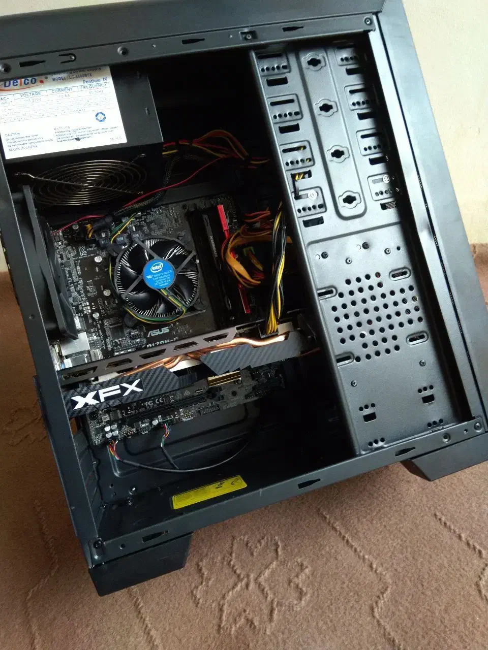 کامپیوتر کیس گیمینگ در حد همراه با بازی|رایانه رومیزی|آمل, |دیوار