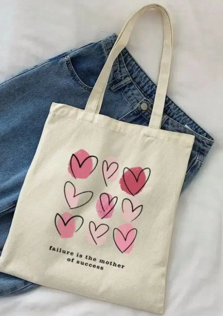 کیف|کیف، کفش، کمربند|فریدون‌کنار, |دیوار