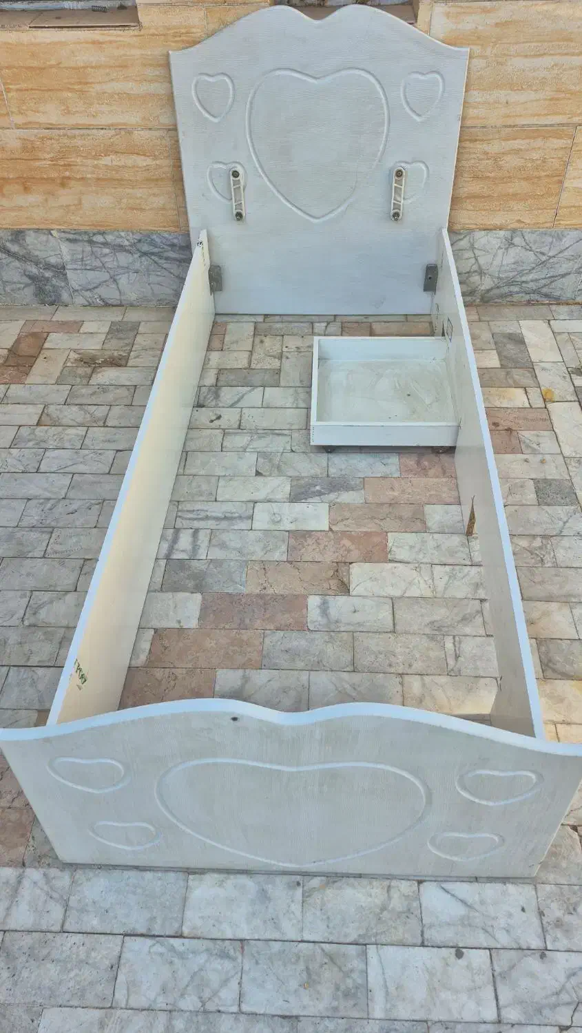 تخت نوجوان|تخت و سرویس خواب|زرند, |دیوار