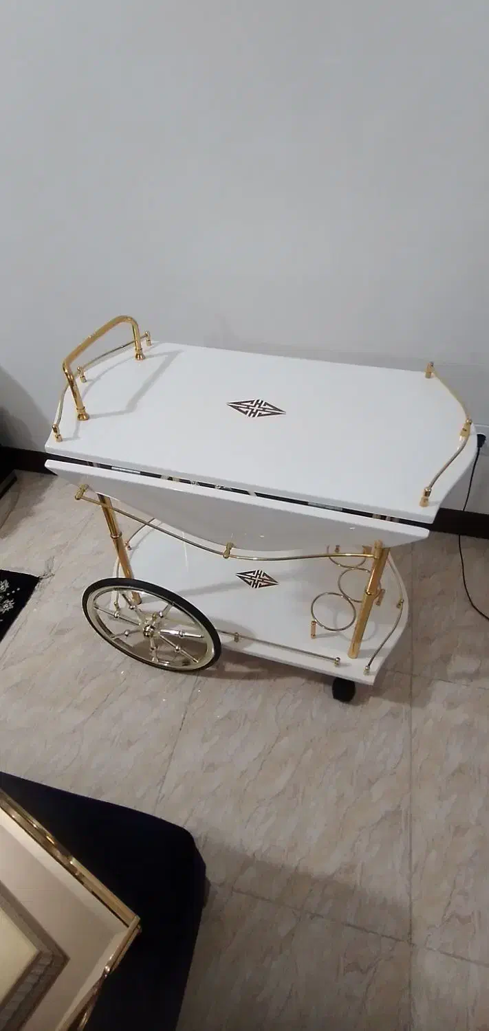 میز بار،میز کنار سالنی ،میز تزئینی وشلف ۳ تکه|مبلمان خانگی و میز عسلی|میاندوآب, |دیوار