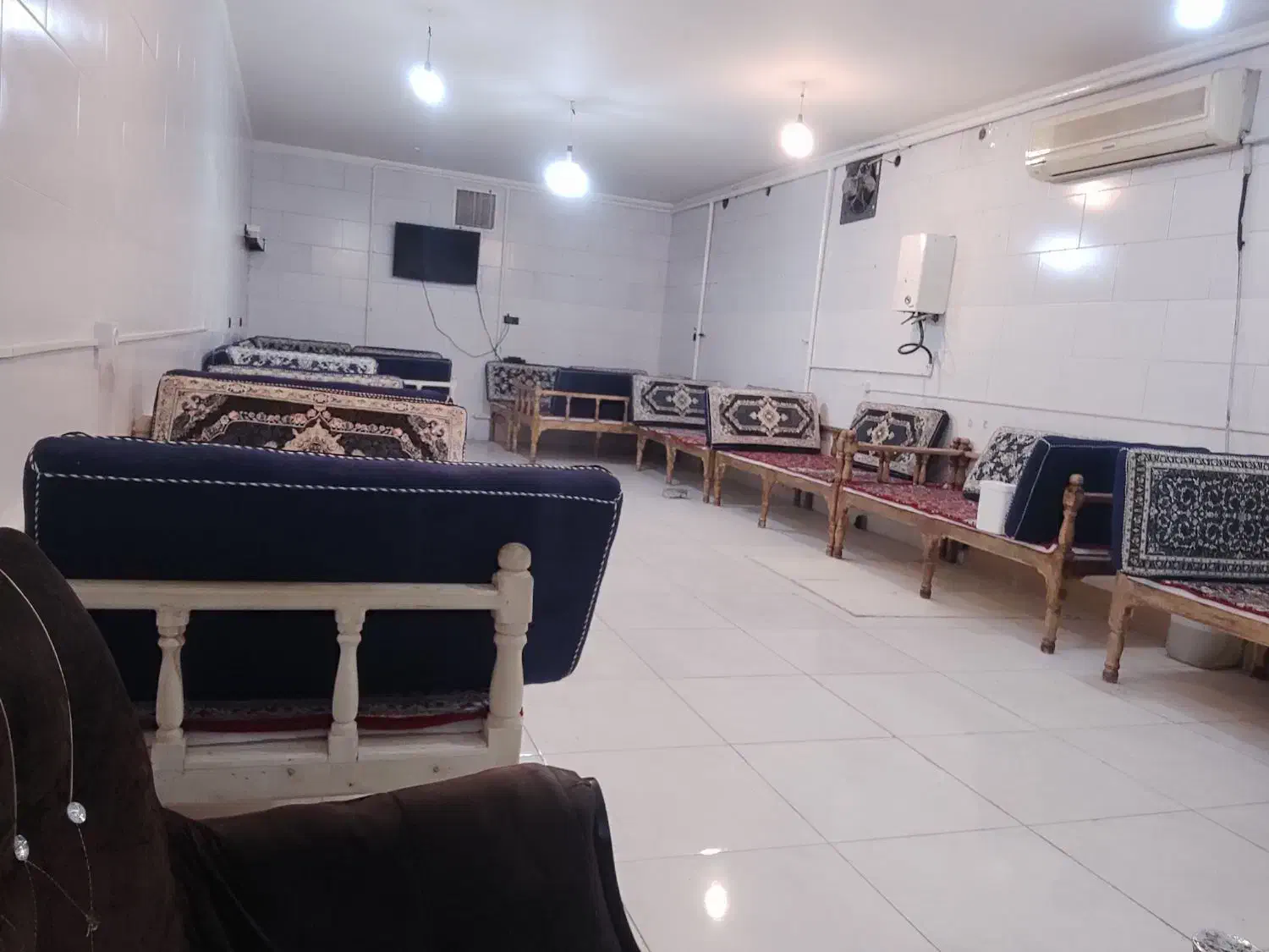 واگذاری قهوه خونه بهترین لوکیشن|اجارهٔ مغازه و غرفه|قم, سراجه (۱۵ خرداد)|دیوار