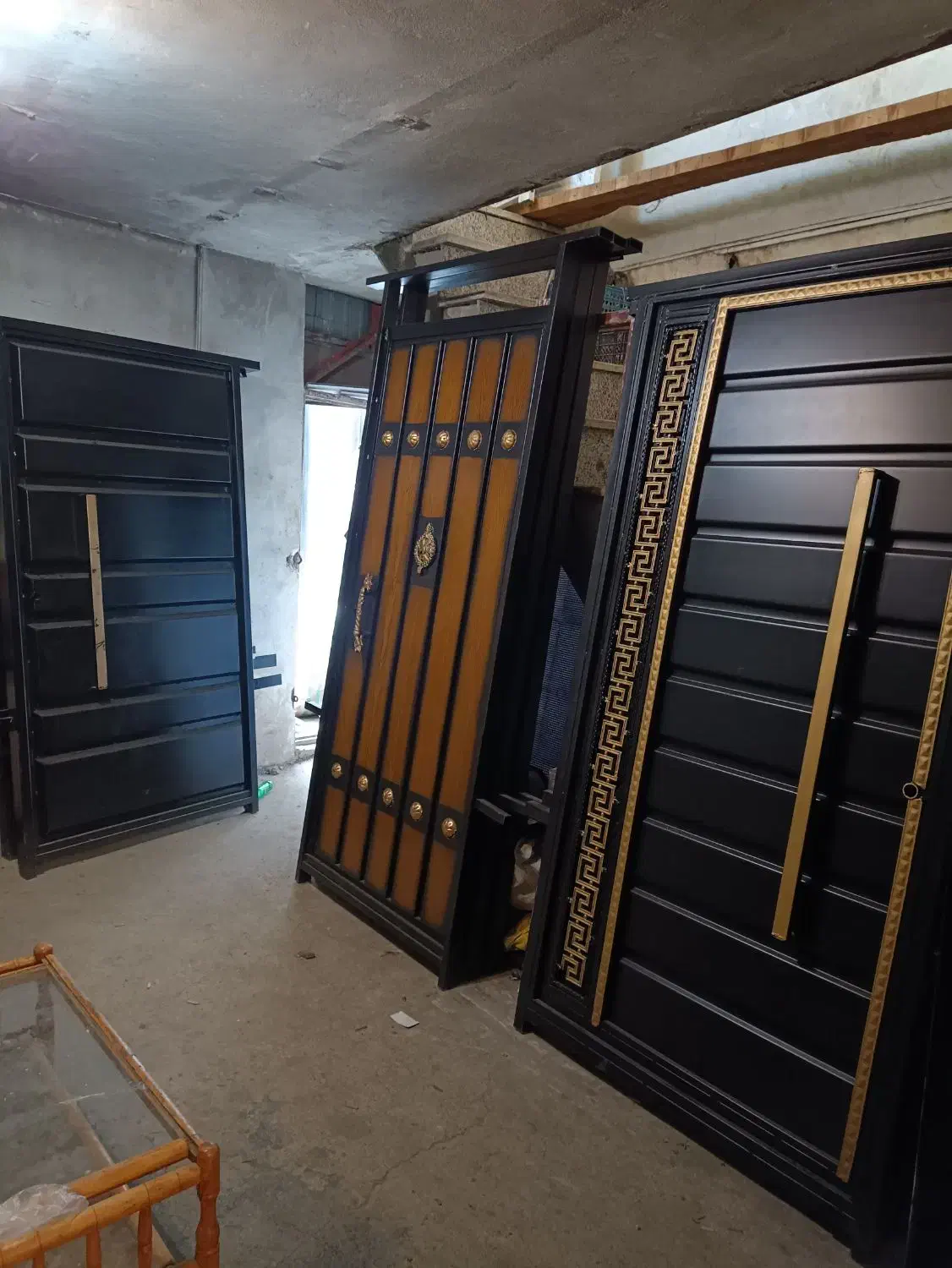 درب و دروازه از ۱ متر تا ۴ متری|مصالح و تجهیزات ساختمان|رشت, لاکان|دیوار