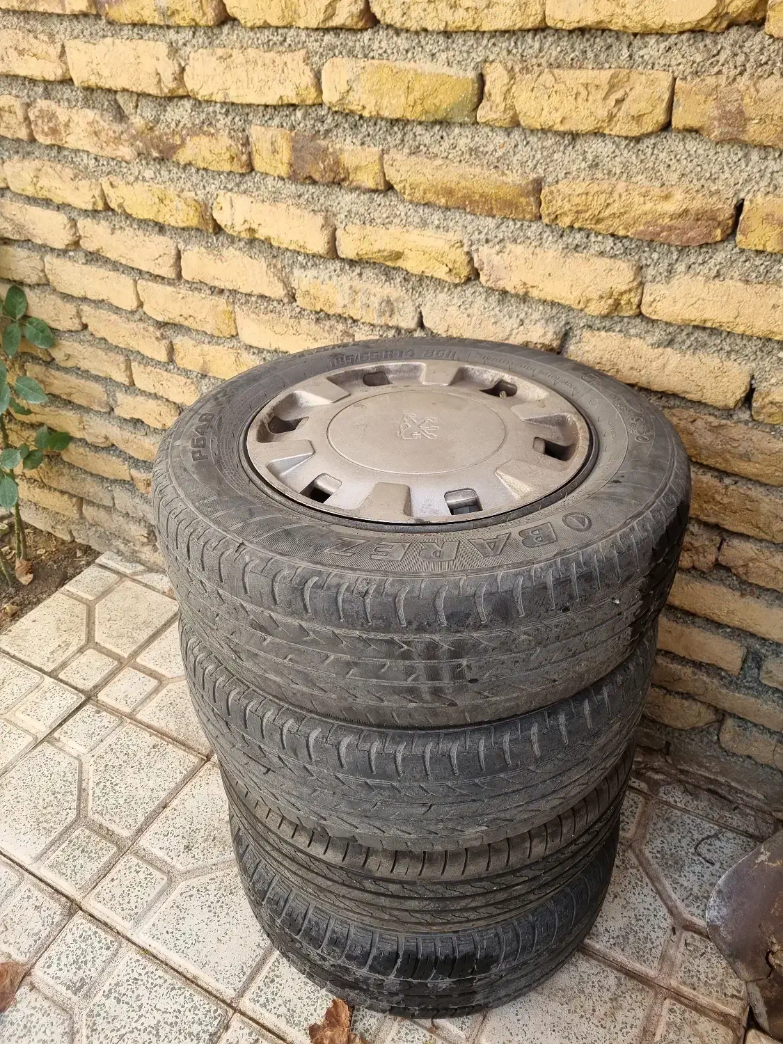 رینگ و لاستیک ۱۴ پژو|قطعات یدکی و لوازم جانبی|اشنویه, |دیوار