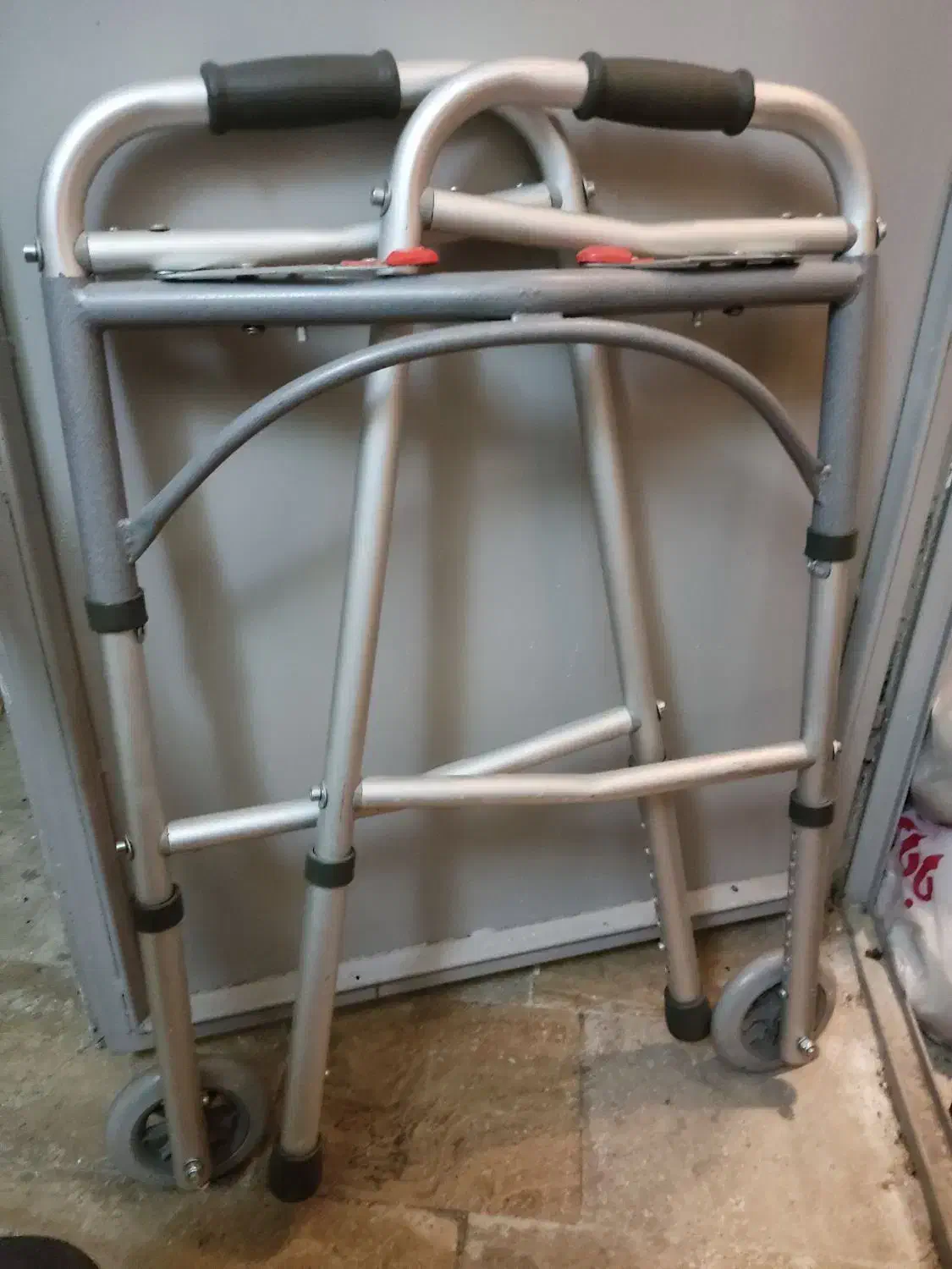 واکر چرخ‌دار  آلومینیوم|آرایشی، بهداشتی، درمانی|تهران, طیب|دیوار