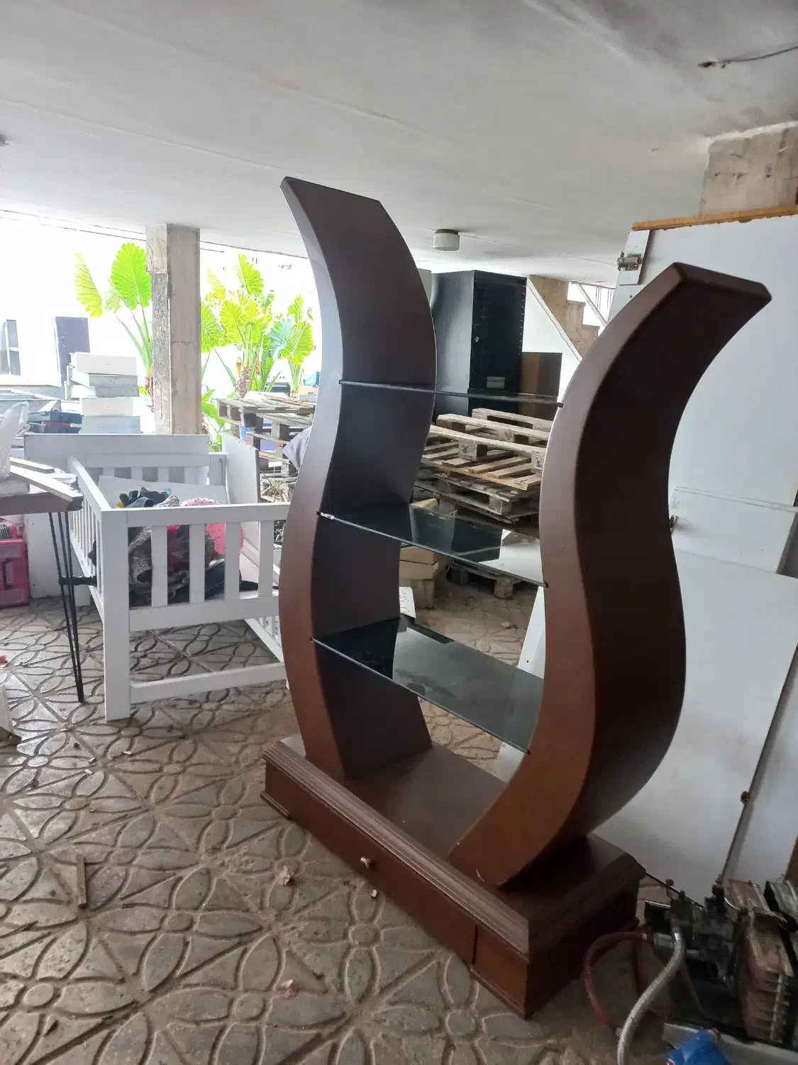 دراور|جاکفشی، کمد، دراور|بابل, |دیوار