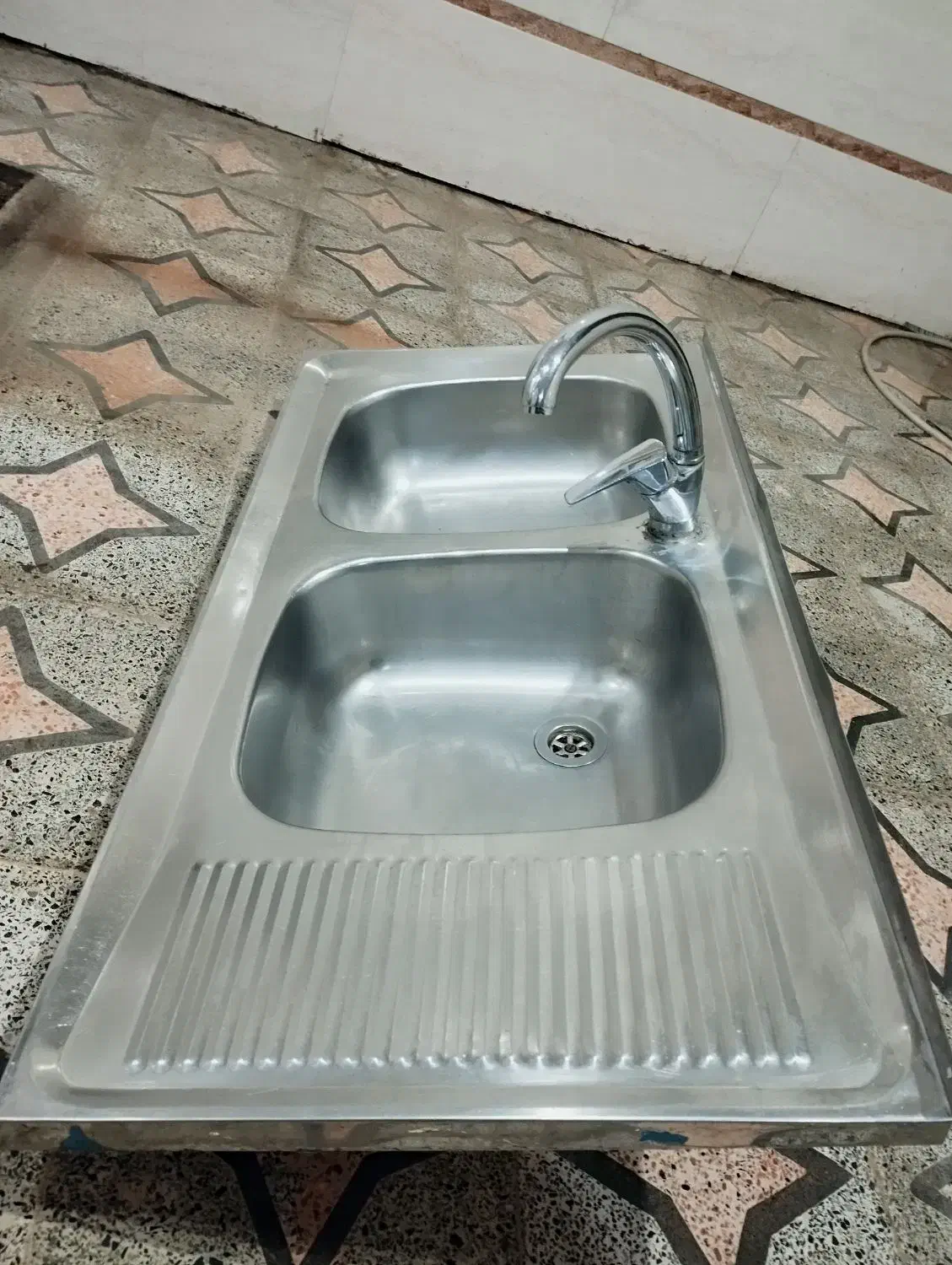 سینک دو قلو با شیر احرمی|مصالح و تجهیزات ساختمان|صومعه‌سرا, |دیوار