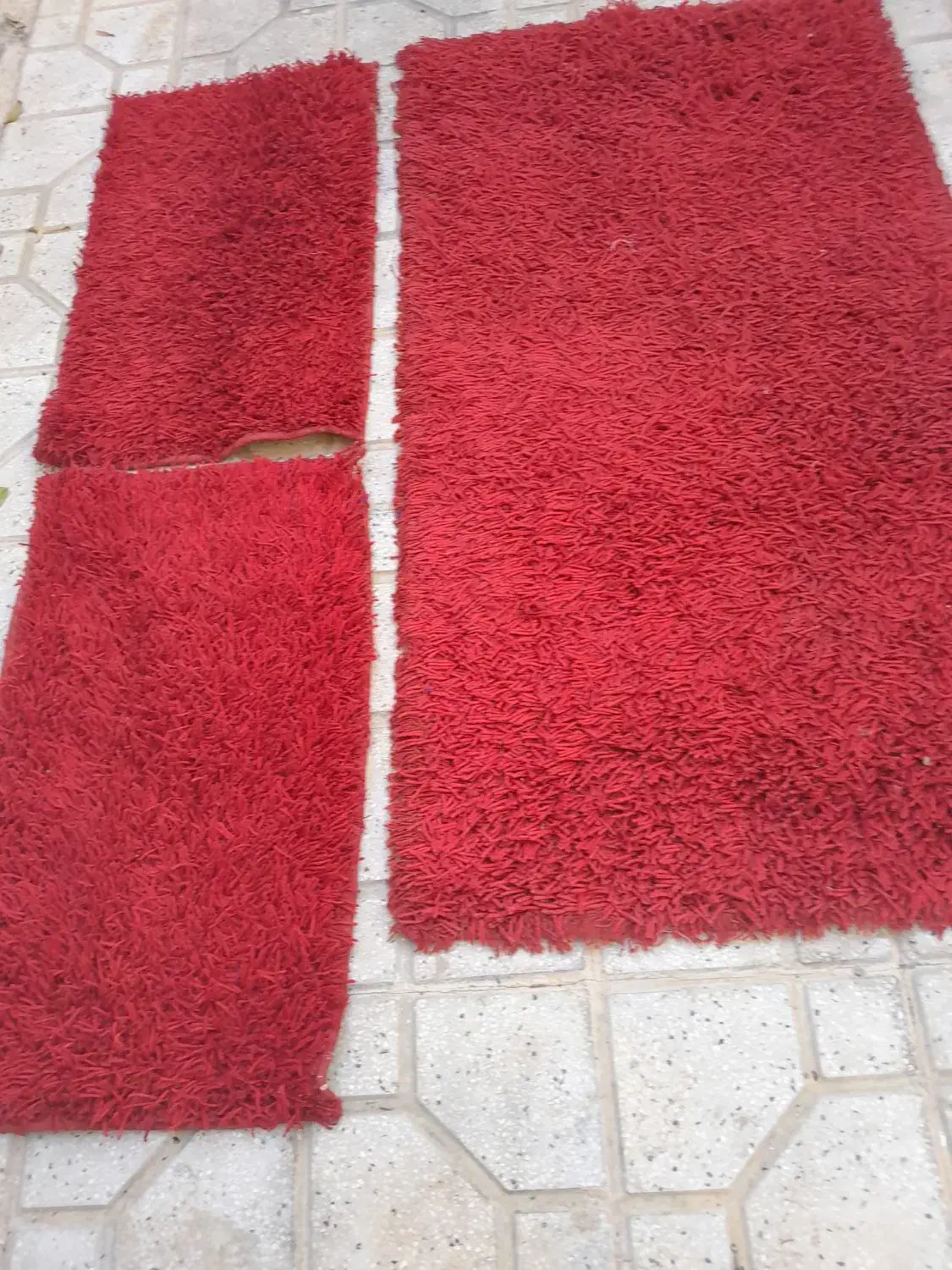 ...پادری قرمز  خوشرنگ هنوز موجود  است|پادری|شیراز, فخرآباد (دروازه کازرون)|دیوار