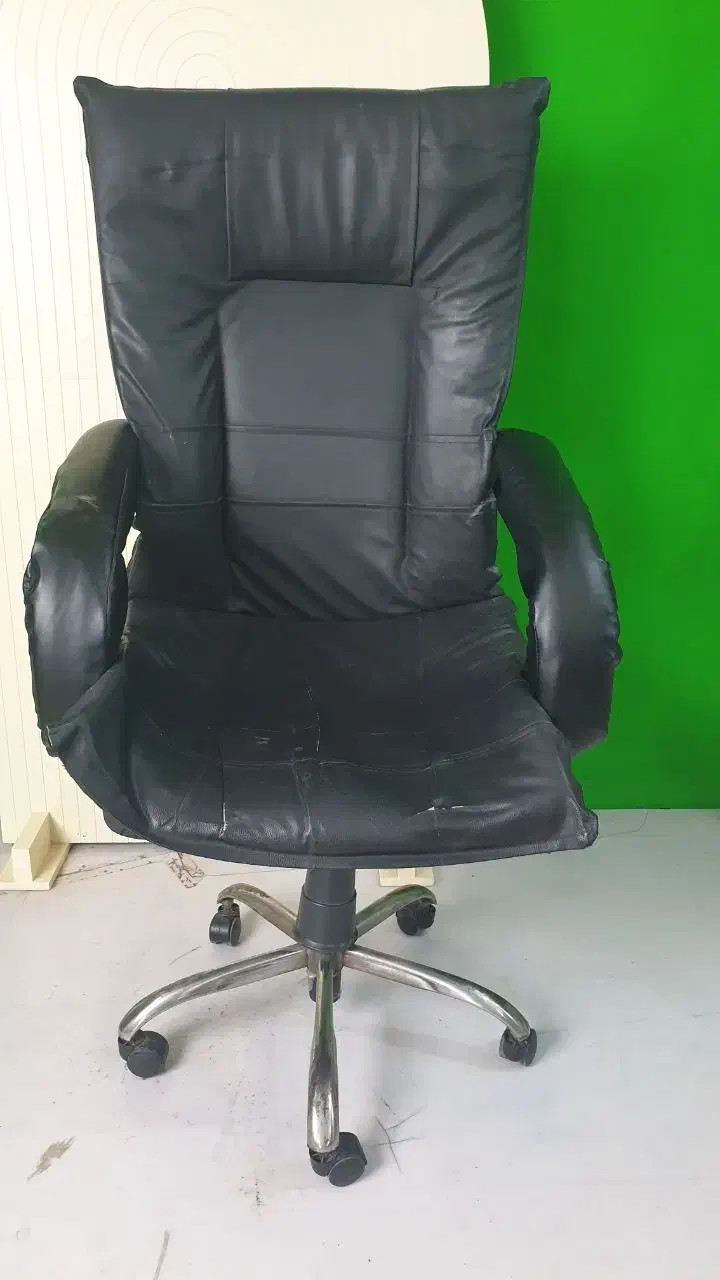 صندلی چرخ دار|دفتر کار|رشت, امین الضرب|دیوار