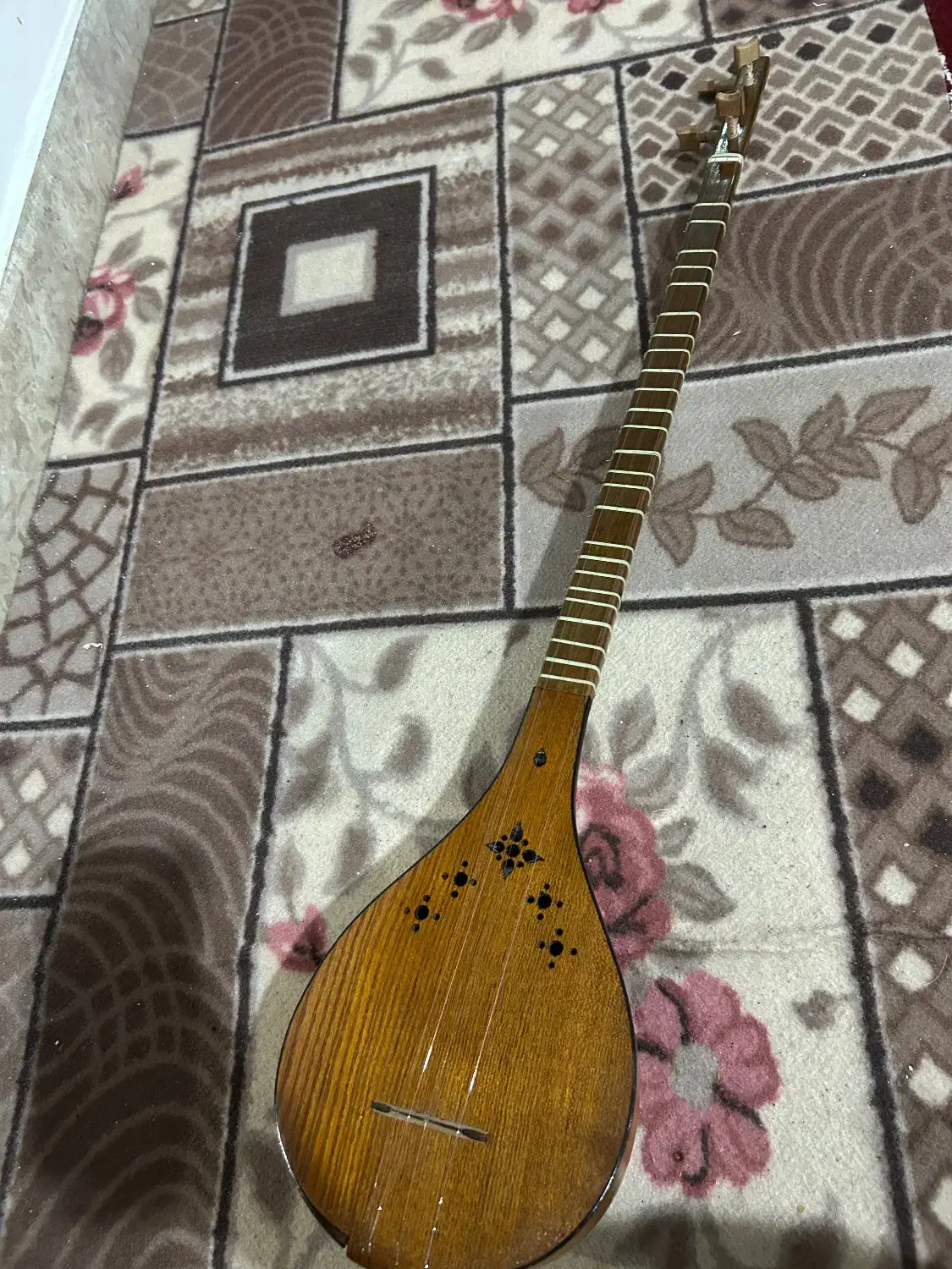 ۳تار|سازهای سنتی|گرگان, |دیوار