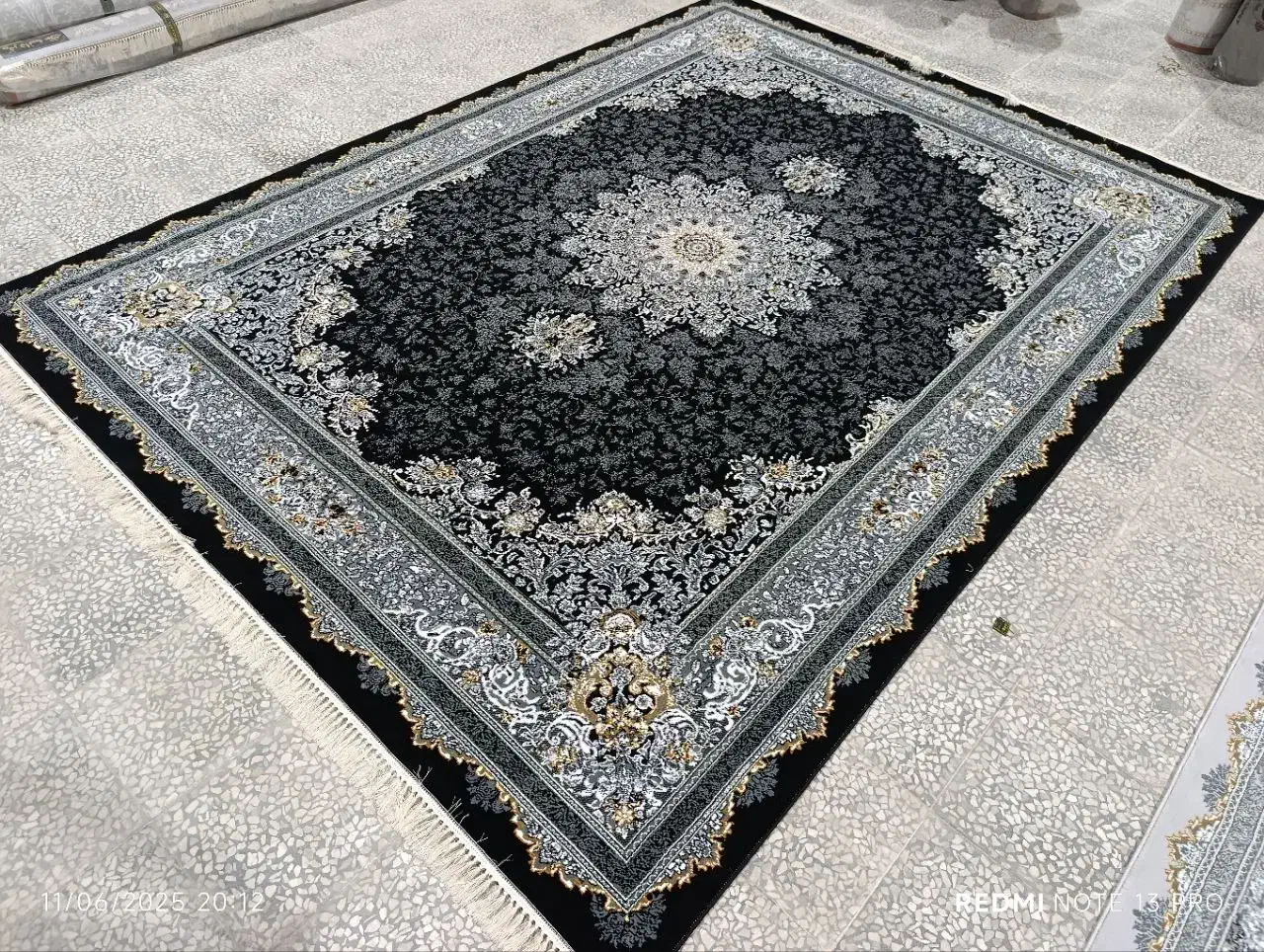 فرش ۶ متری سرمهای کیفیت بالا و مناسب اتاق خواب|فرش|شهرکرد, |دیوار