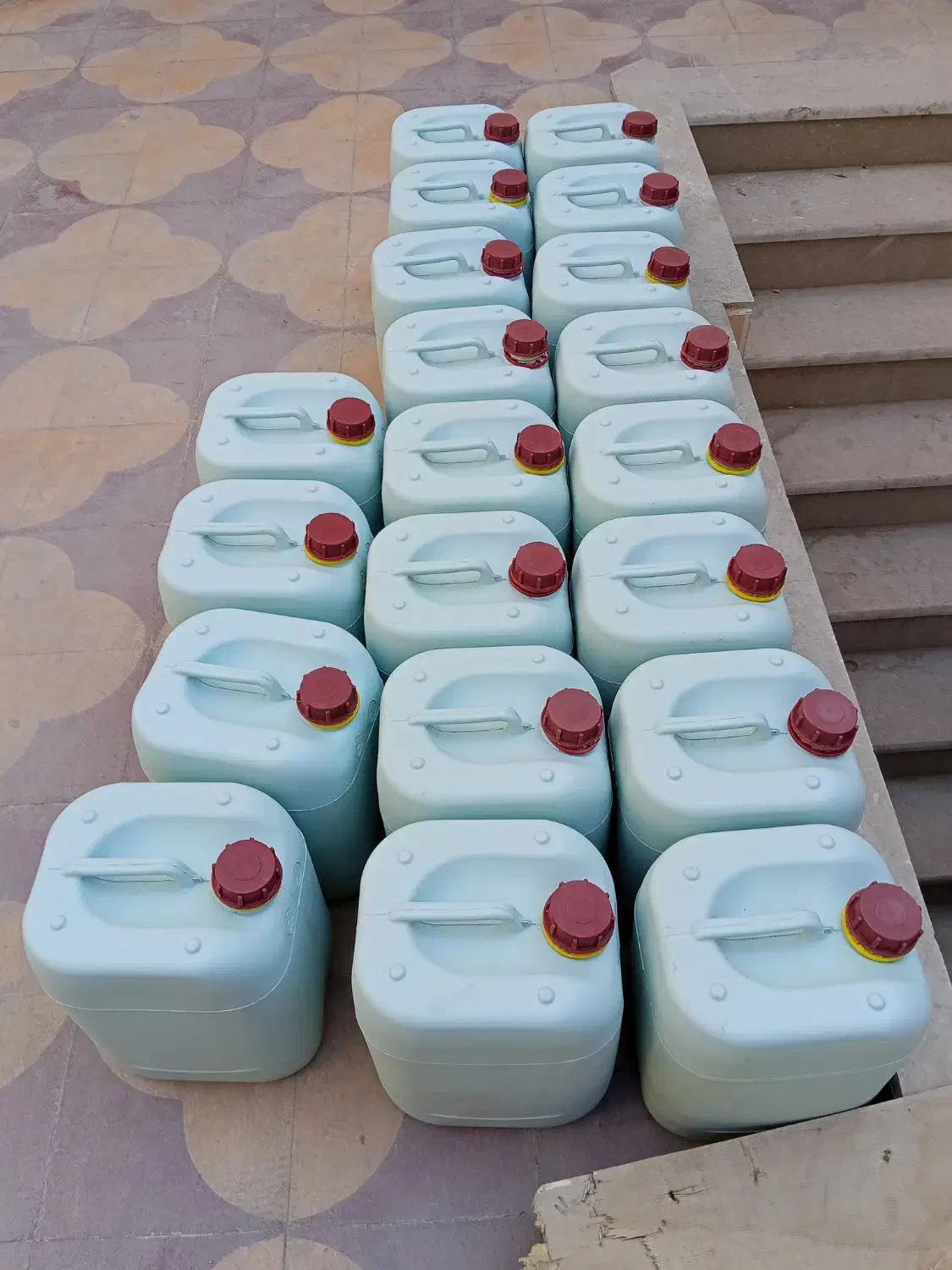 گالن دبه ۲۰لیتری|خوردنی و آشامیدنی|شیراز, کاراندیش|دیوار