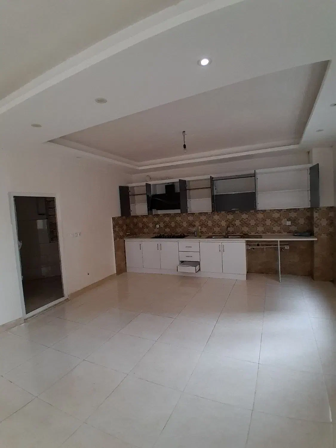 اجاره تک واحدی سه خواب شهرک فرهنگیان|اجارهٔ آپارتمان|رشت, سیا اسطلخ|دیوار