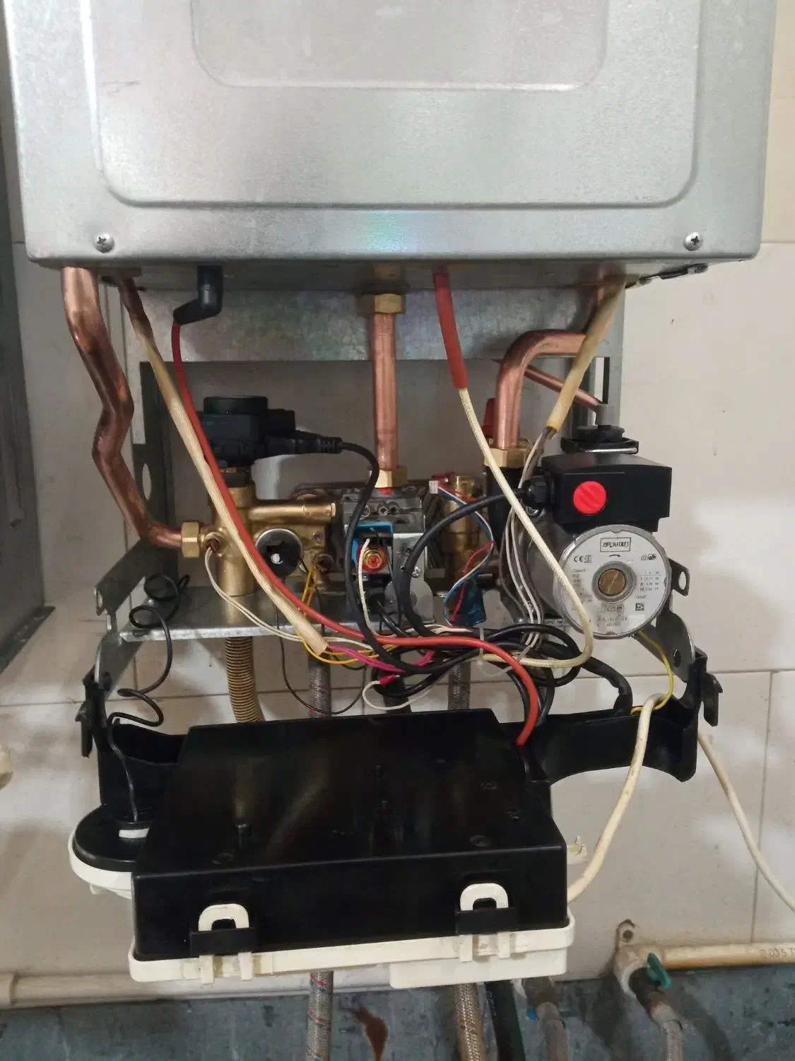 تعمیرات تخصصی پکیج و آبگرمکن|خدمات پیشه و مهارت|مشهد, سرافرازان|دیوار