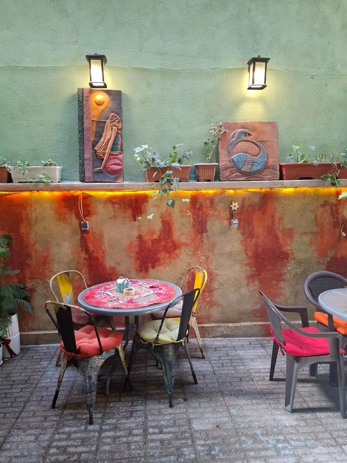 نیروی نظافت ظرف شوری و خدمات|استخدام خدمات فروشگاه و رستوران|تهران, فلسطین (میدان انقلاب)|دیوار