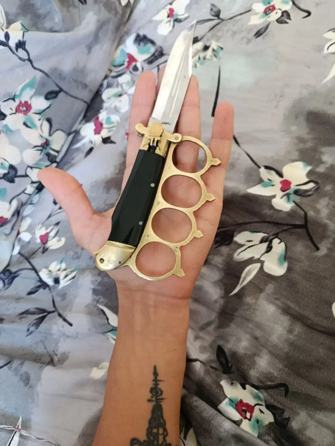 چاقو دست زنجان|کوهنوردی و کمپینگ|لاهیجان, جمهوری|دیوار