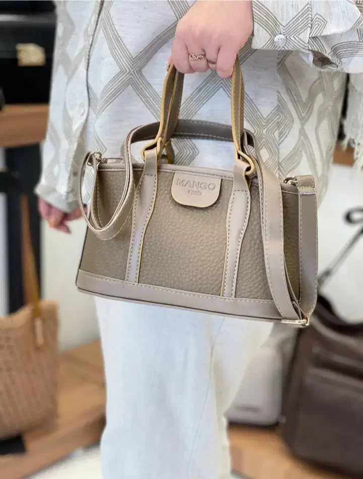 کیف وکفش شیک ومدرن روما|کیف، کفش، کمربند|سبزوار, کاشفی شمالی (دادگستری)|دیوار