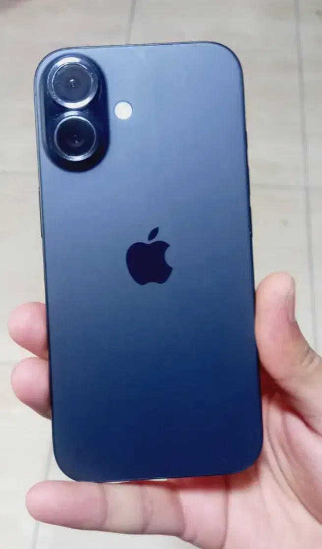 ایفون ۱۶ نرمال ۱۲۸ با ۱۵ ماه گارانتی|موبایل|فلاورجان, |دیوار