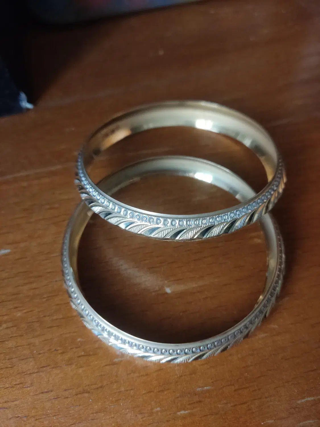 یک جفت النگو طلا|جواهرات|کاشان, گبرها|دیوار