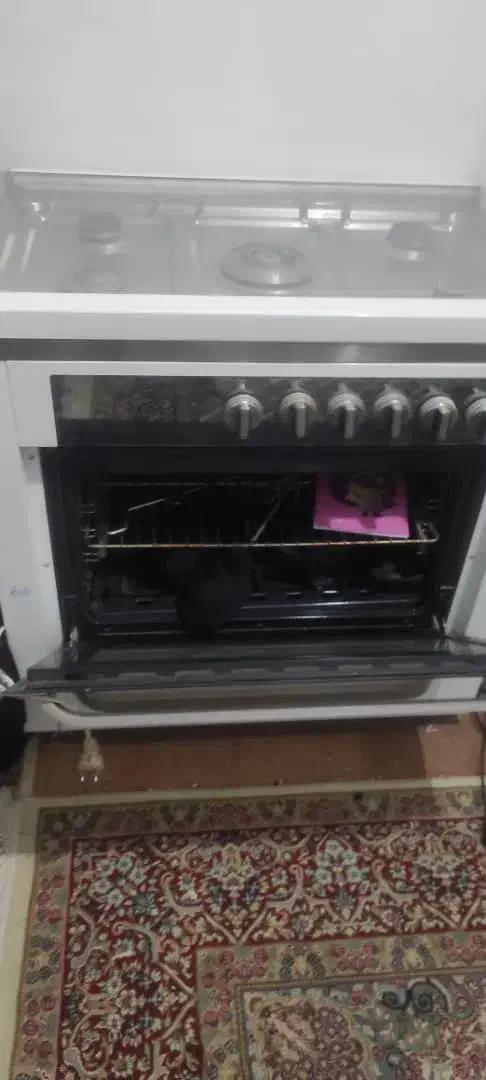 یک عدد اجاق گاز فردار. ایتالیایی|اجاق گاز و لوازم برقی پخت‌وپز|باوی, |دیوار