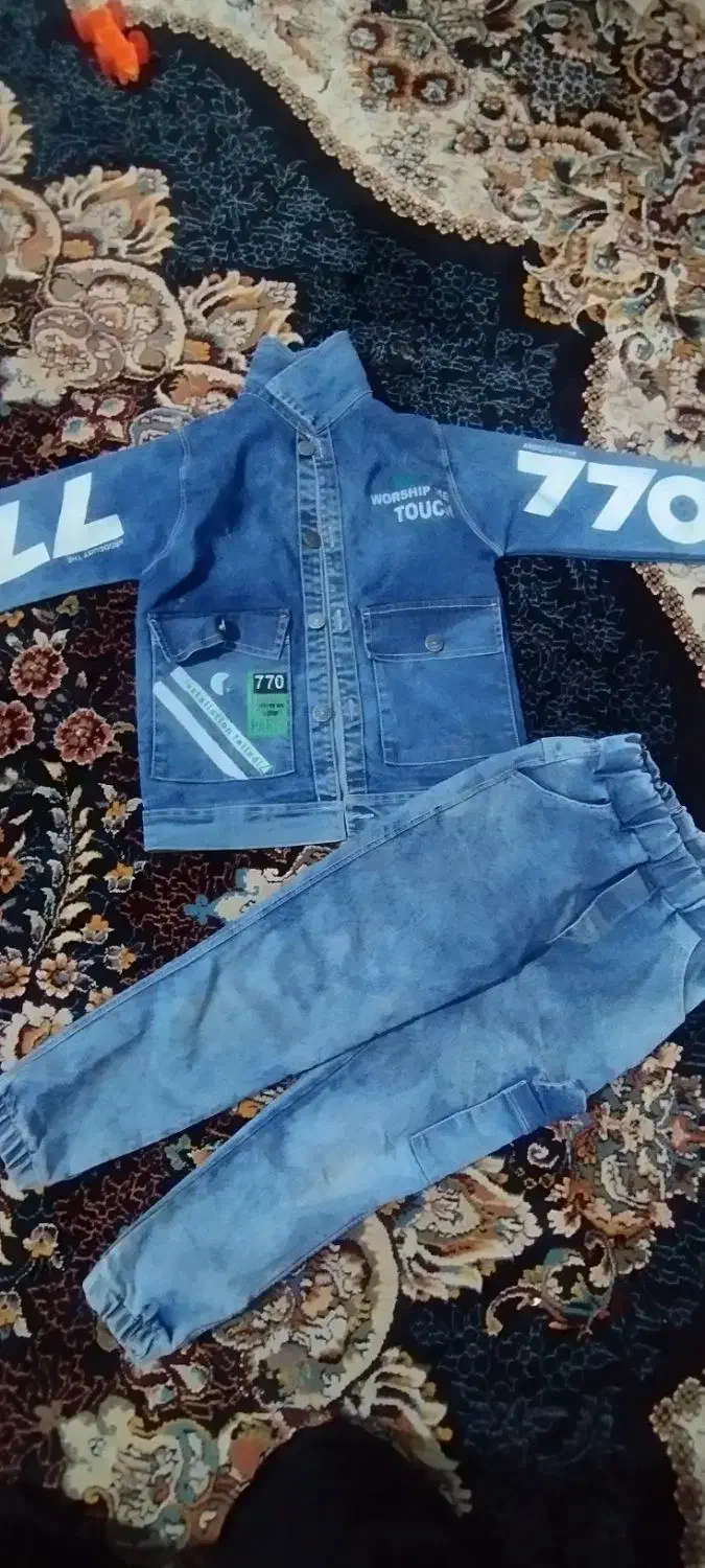 لباس|کفش و لباس بچه|بروجرد, |دیوار