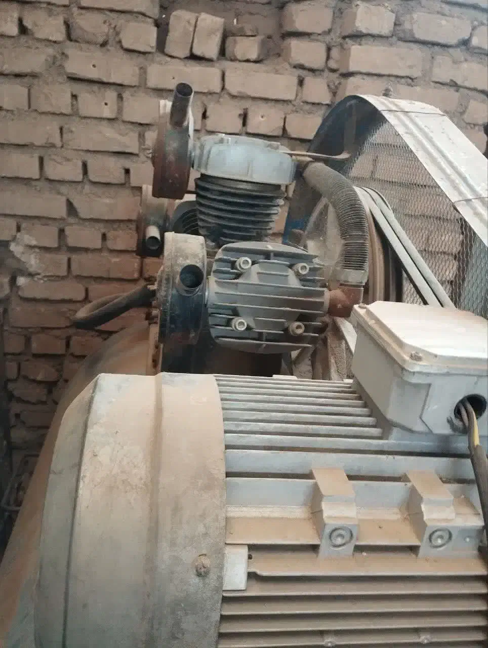 پمپ باد سه سیلندر برق سه فاز|ماشینآلات صنعتی|فرح دشت, |دیوار