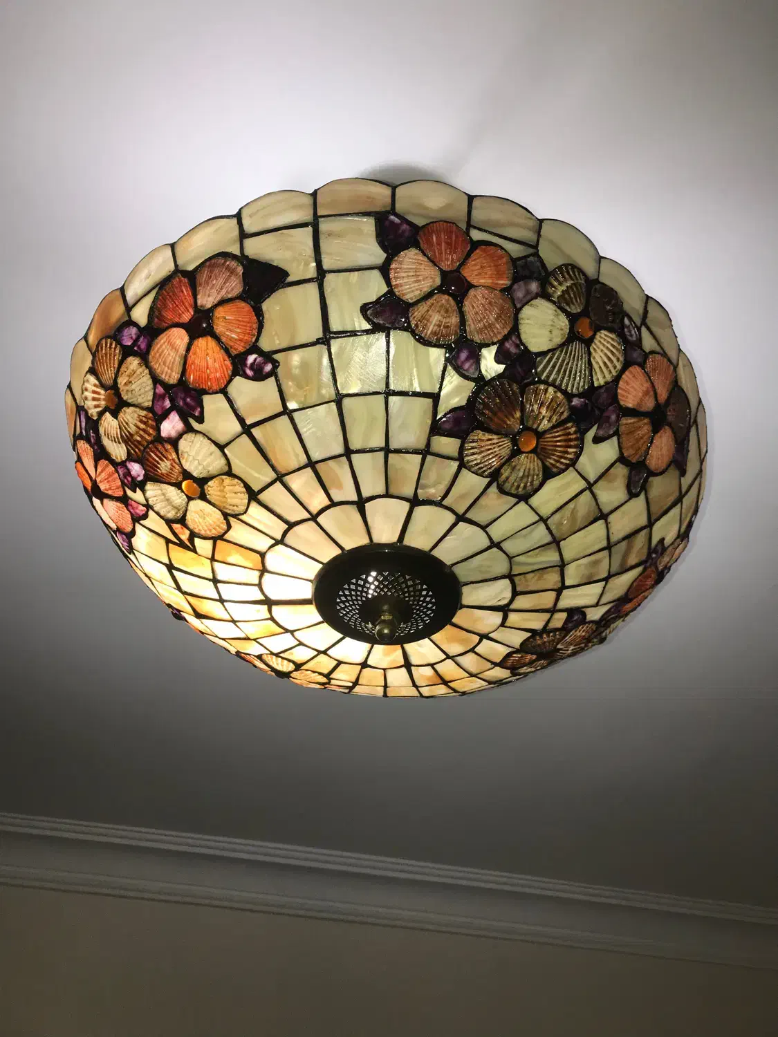 لوستر تیفانی دستساز قدیمی انتیک|لوستر و چراغ آویز|تهران, عباسآباد|دیوار