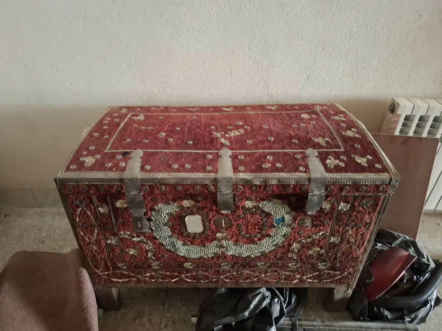 صندوق قدیمی|صنایع دستی و سایر لوازم تزئینی|میبد, |دیوار