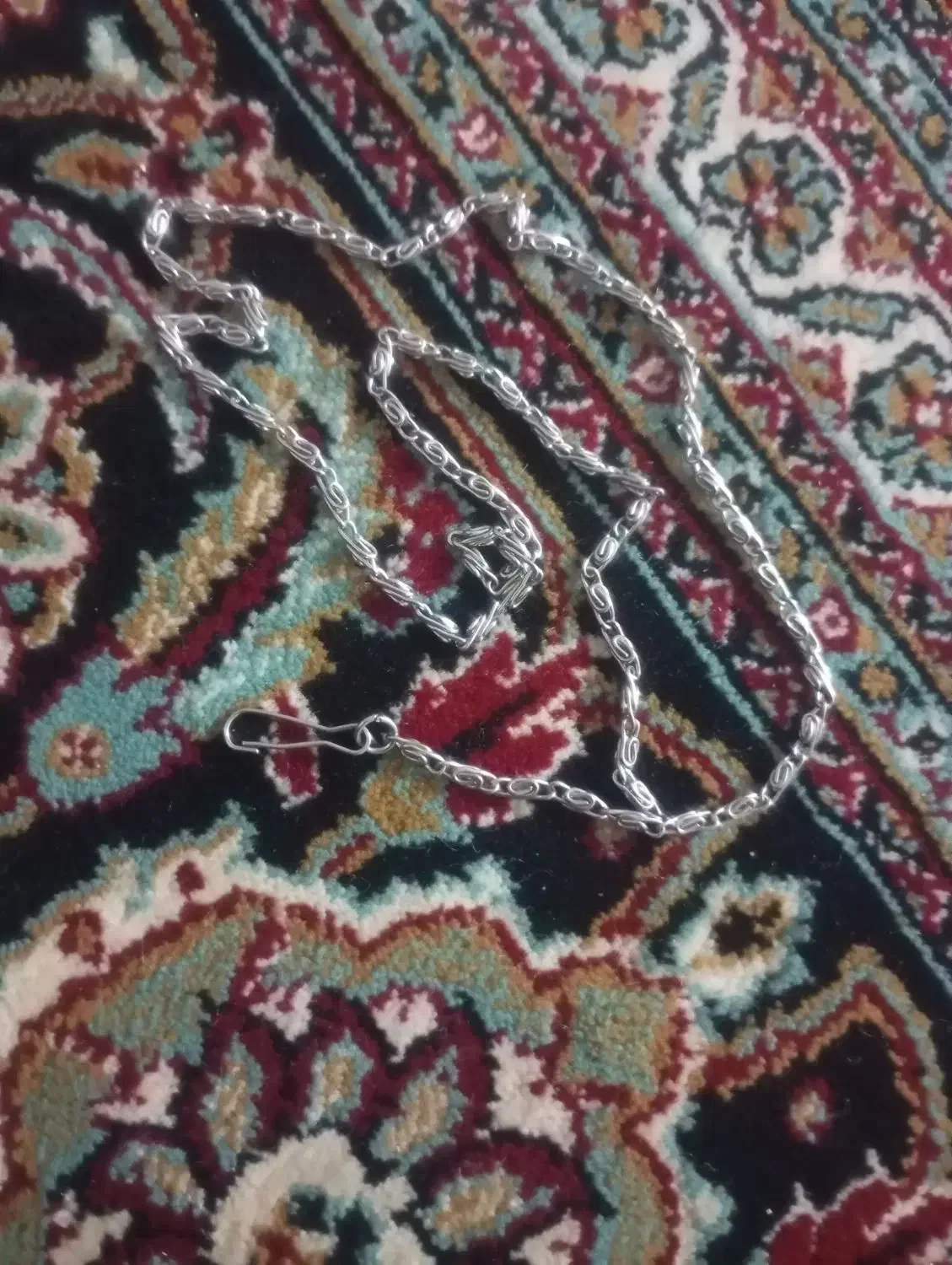 زنجیر گردن|جواهرات|سلماس, |دیوار