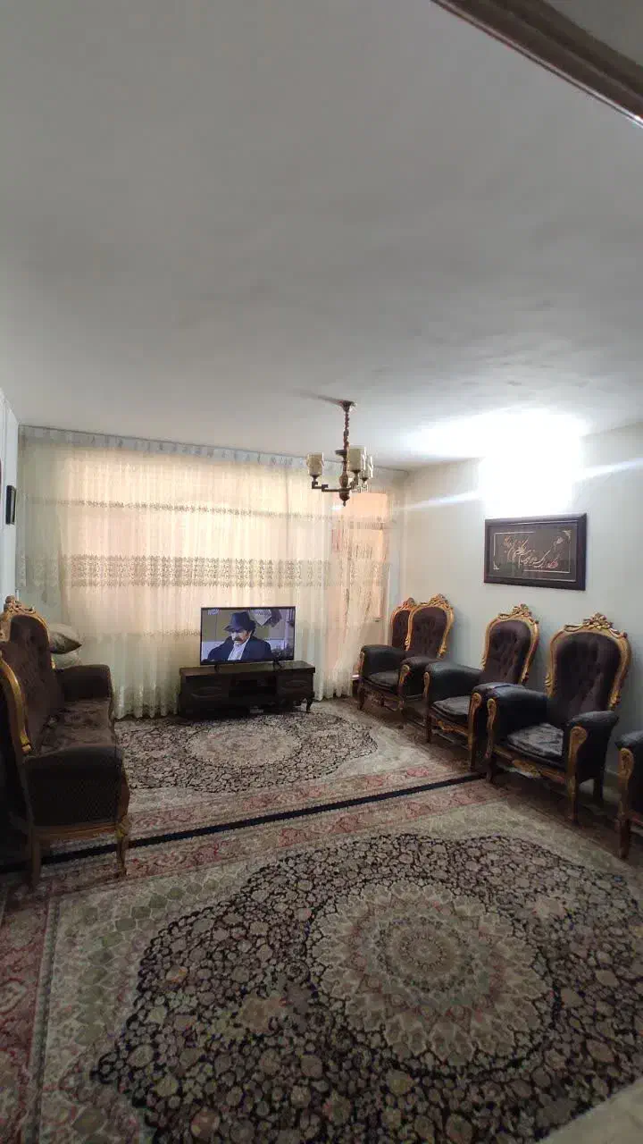 مبل سلطنتی ۹ نفره تمیز|مبلمان خانگی و میز عسلی|مشهد, شهرک لشکر (شهرک غرب)|دیوار