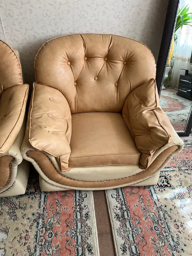 مبل ۳ نفره و دوتا تک نفره|مبلمان خانگی و میز عسلی|اصفهان, جلفا|دیوار