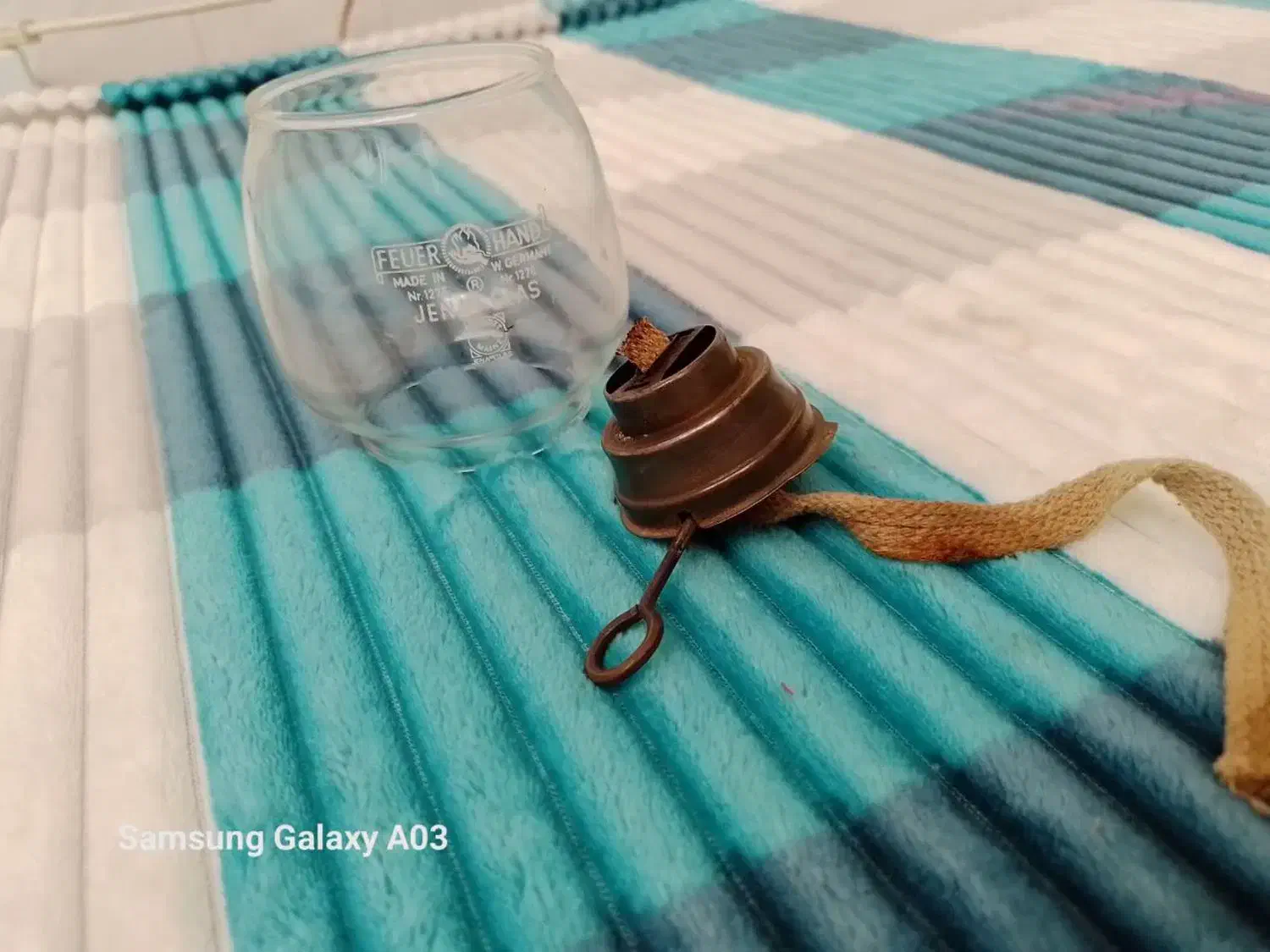 فانوس قدیمی اصل و شیشه اش هم اصل آلمان است|لامپ و چراغ|سبزوار, شهرک جهاد|دیوار