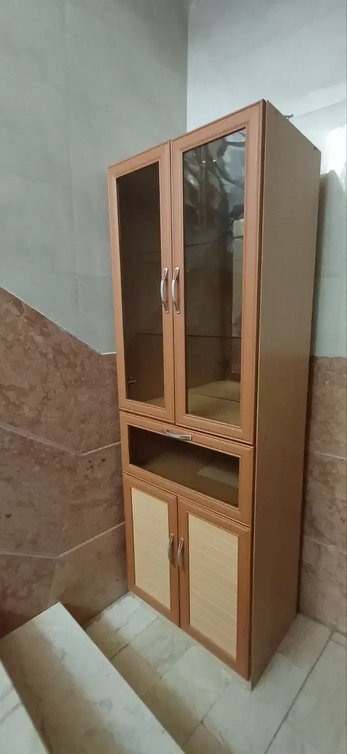 کمد ویترین شیشه ای کاملا نو|بوفه، ویترین، کنسول|تهران, گرگان|دیوار