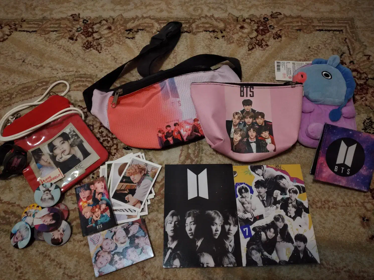 وسایل BTS|صنایع دستی و سایر لوازم تزئینی|تهران, فرودگاه مهرآباد|دیوار