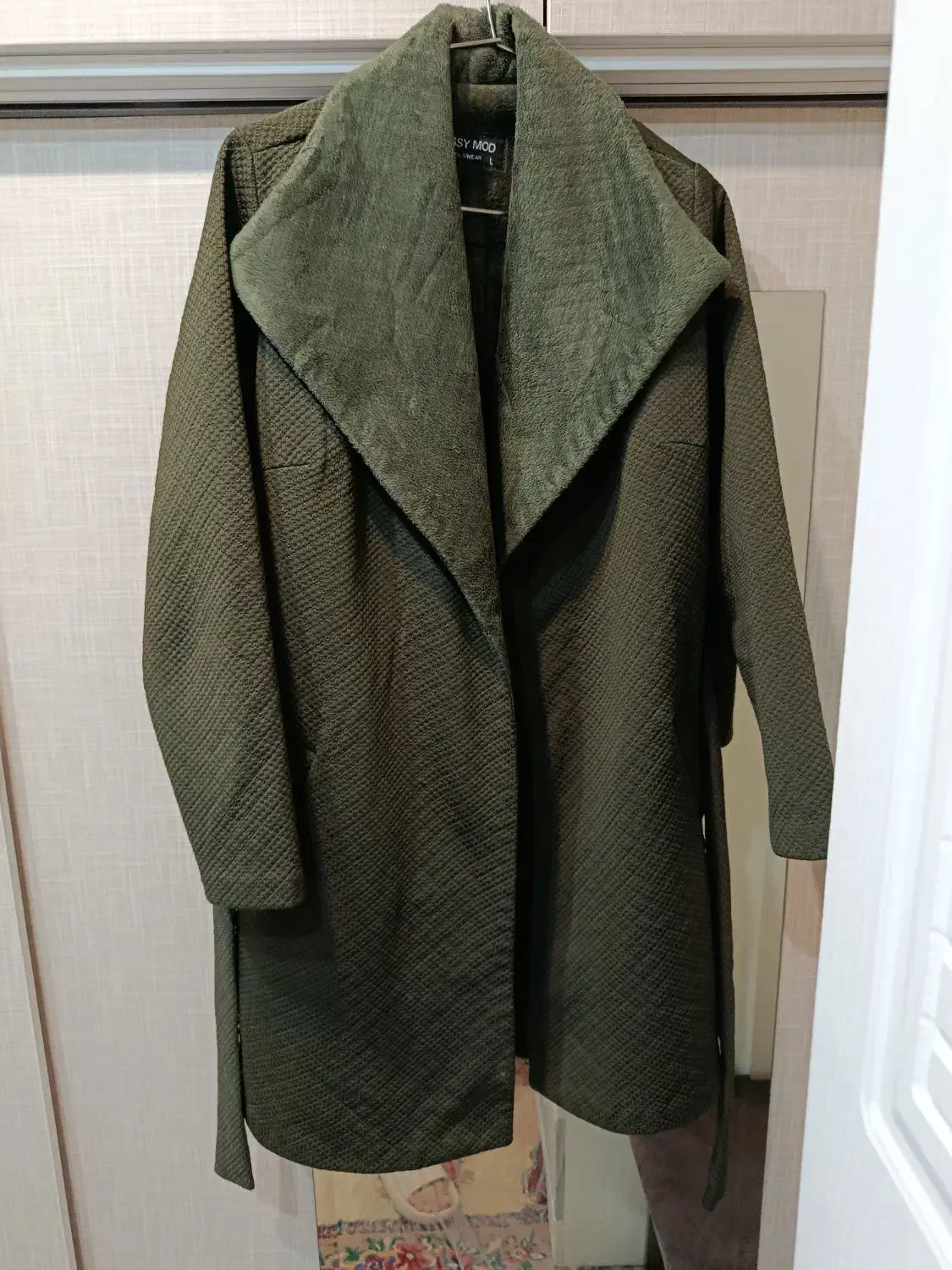 پالتو|لباس|پردیس, فاز ۳|دیوار