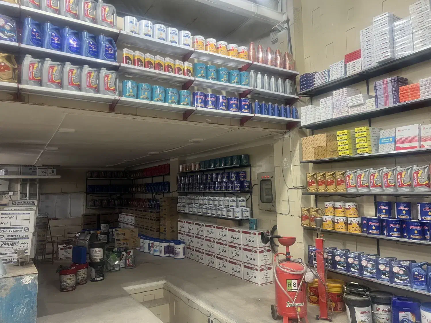 نیازمند استاد کار تعویض روغن|استخدام صنعتی، فنی، مهندسی|تربت جام, معدآباد|دیوار