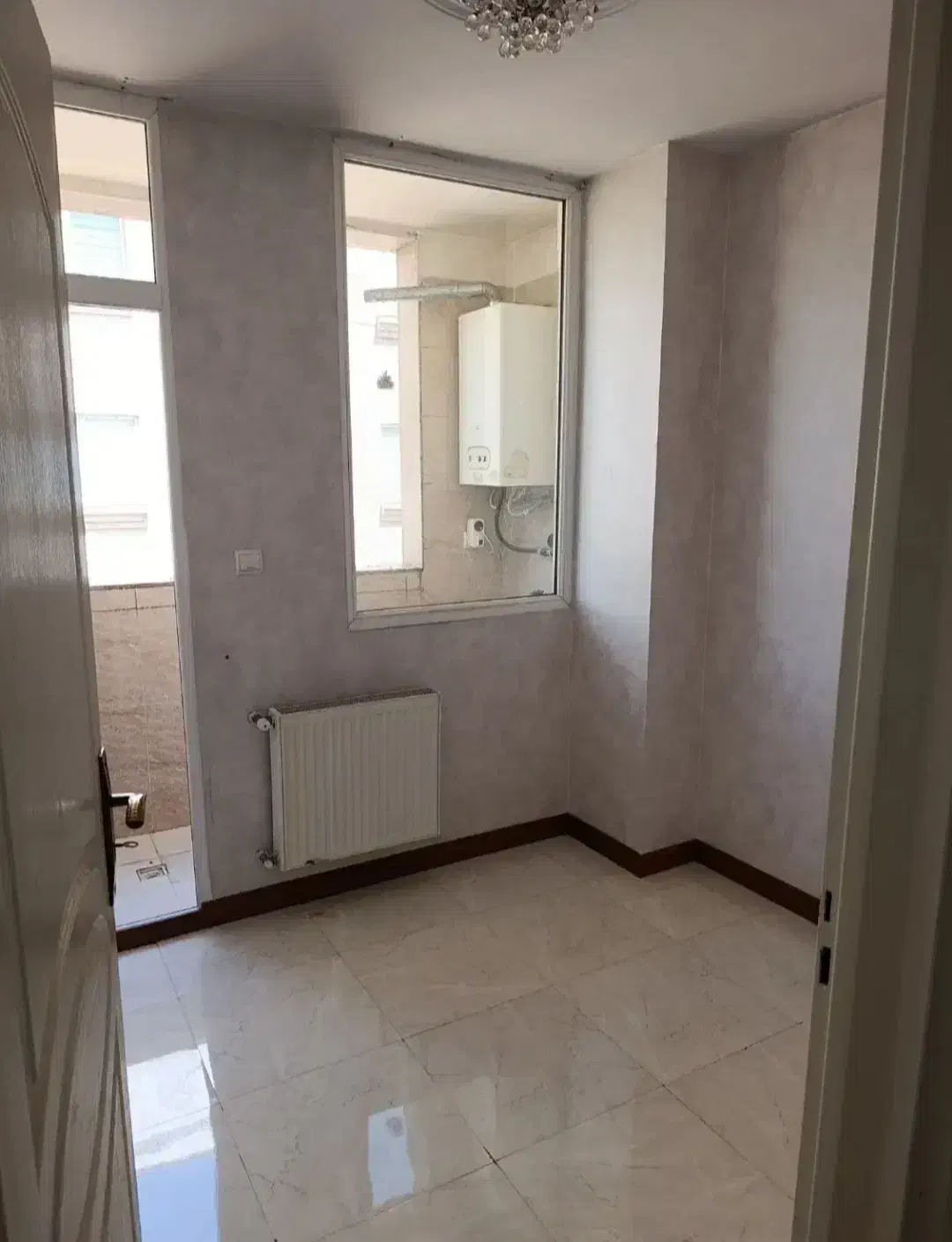 ۷۳ متر / دو خواب / اسانسوردار / قصرالدشت