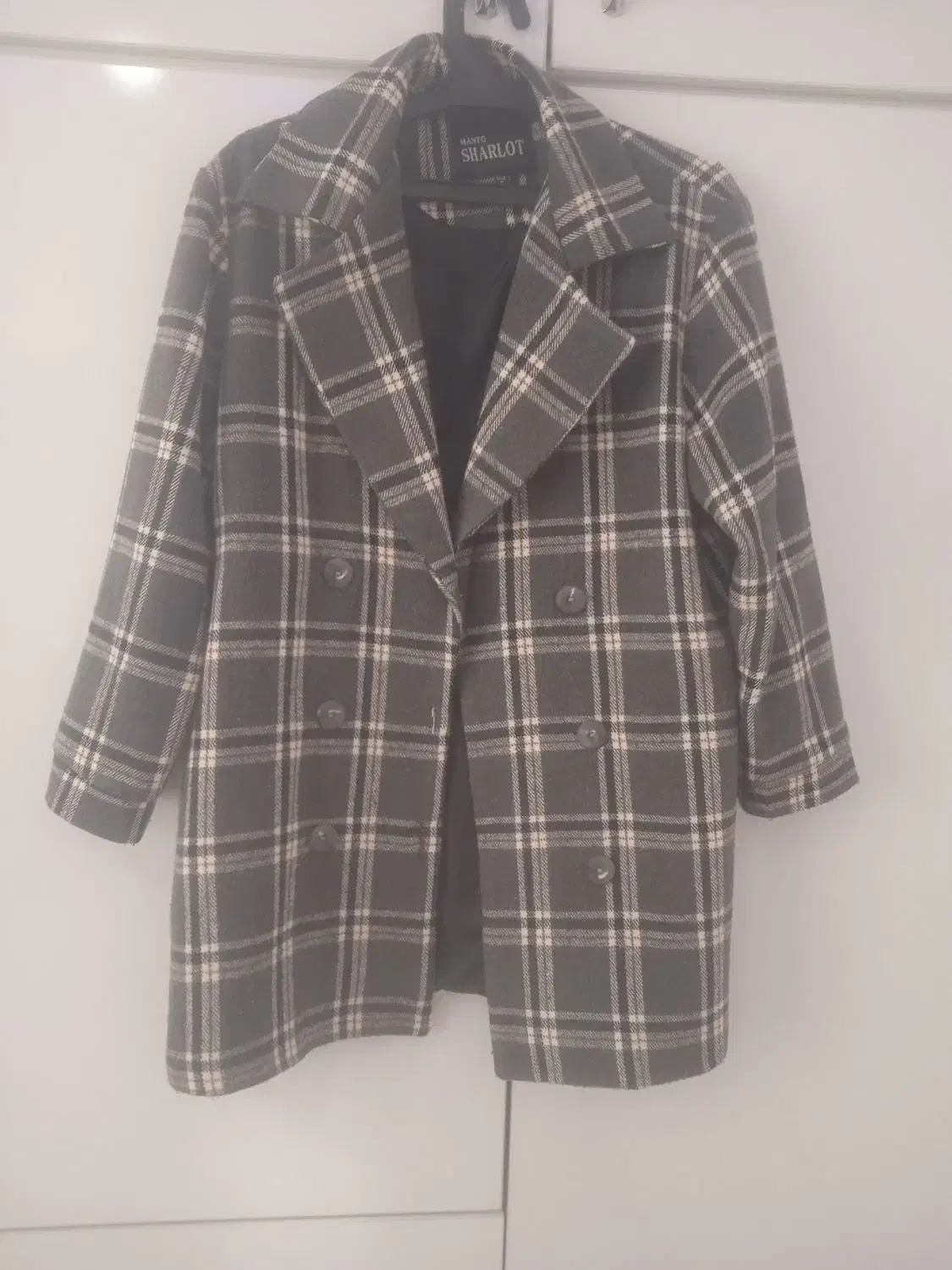 پالتو|لباس|شاهین دژ, |دیوار