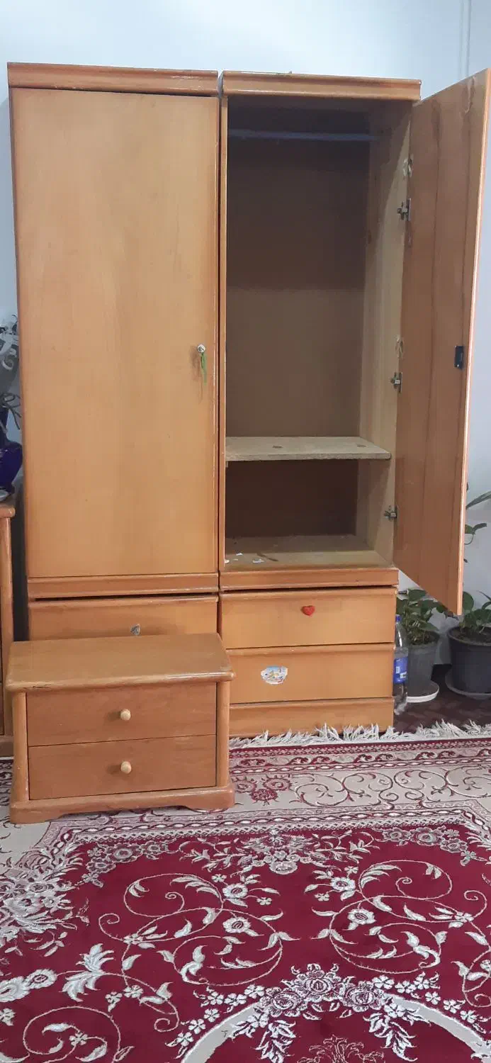 دوعددکمدجالباسی ودوکشاب پایین ودوتادوکشابی جدا|جاکفشی، کمد، دراور|شوشتر, |دیوار